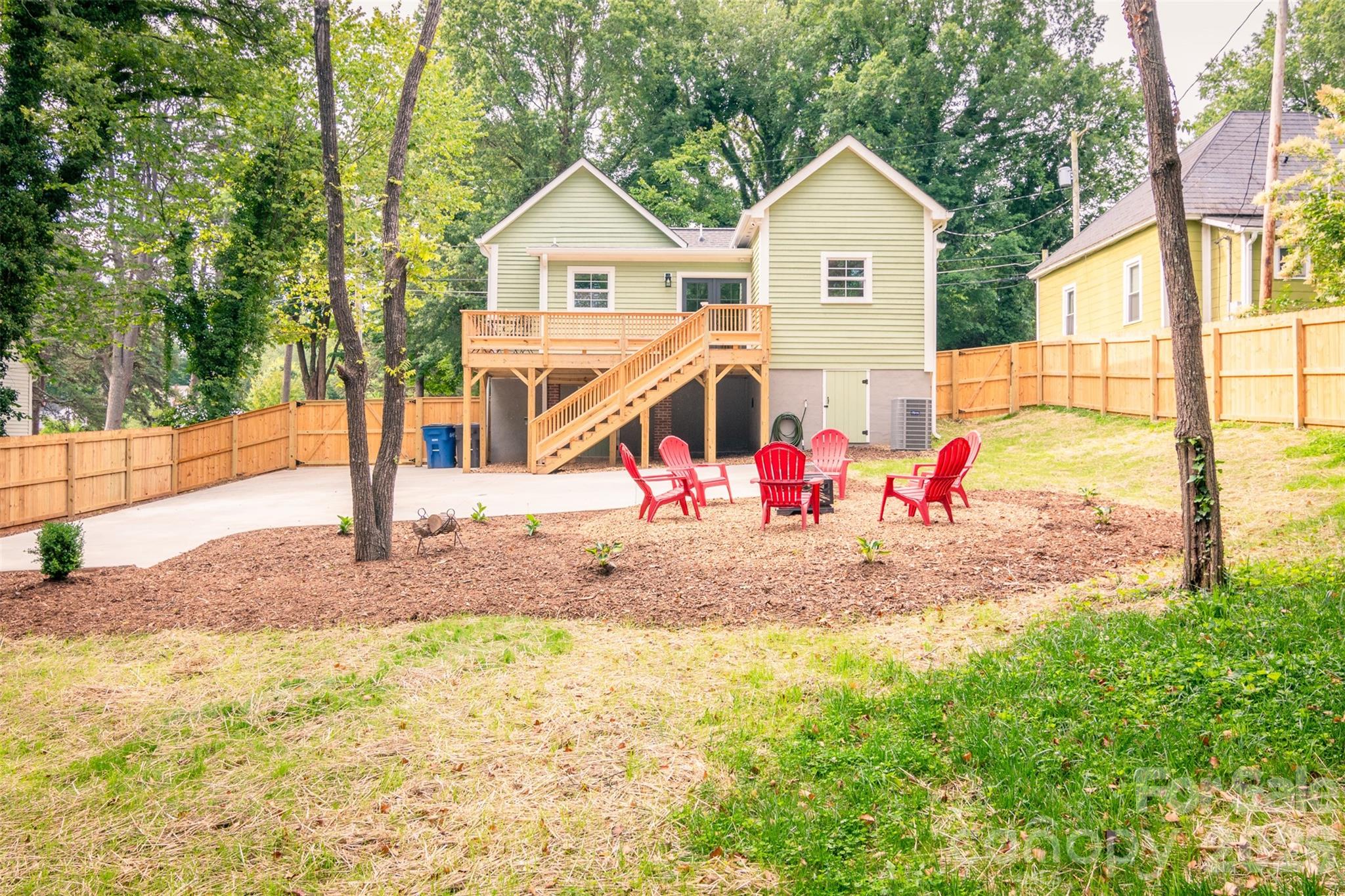 518 W Sharpe Street — Statesville