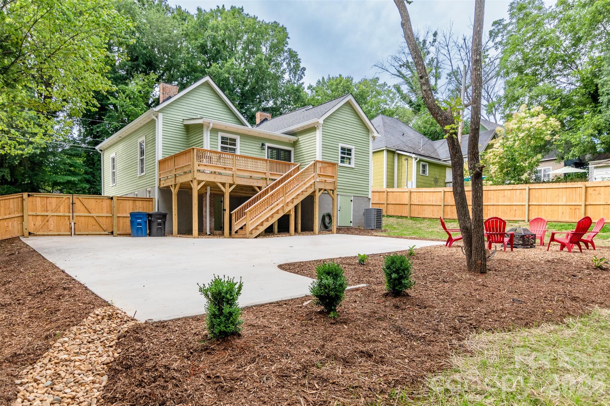 518 W Sharpe Street — Statesville