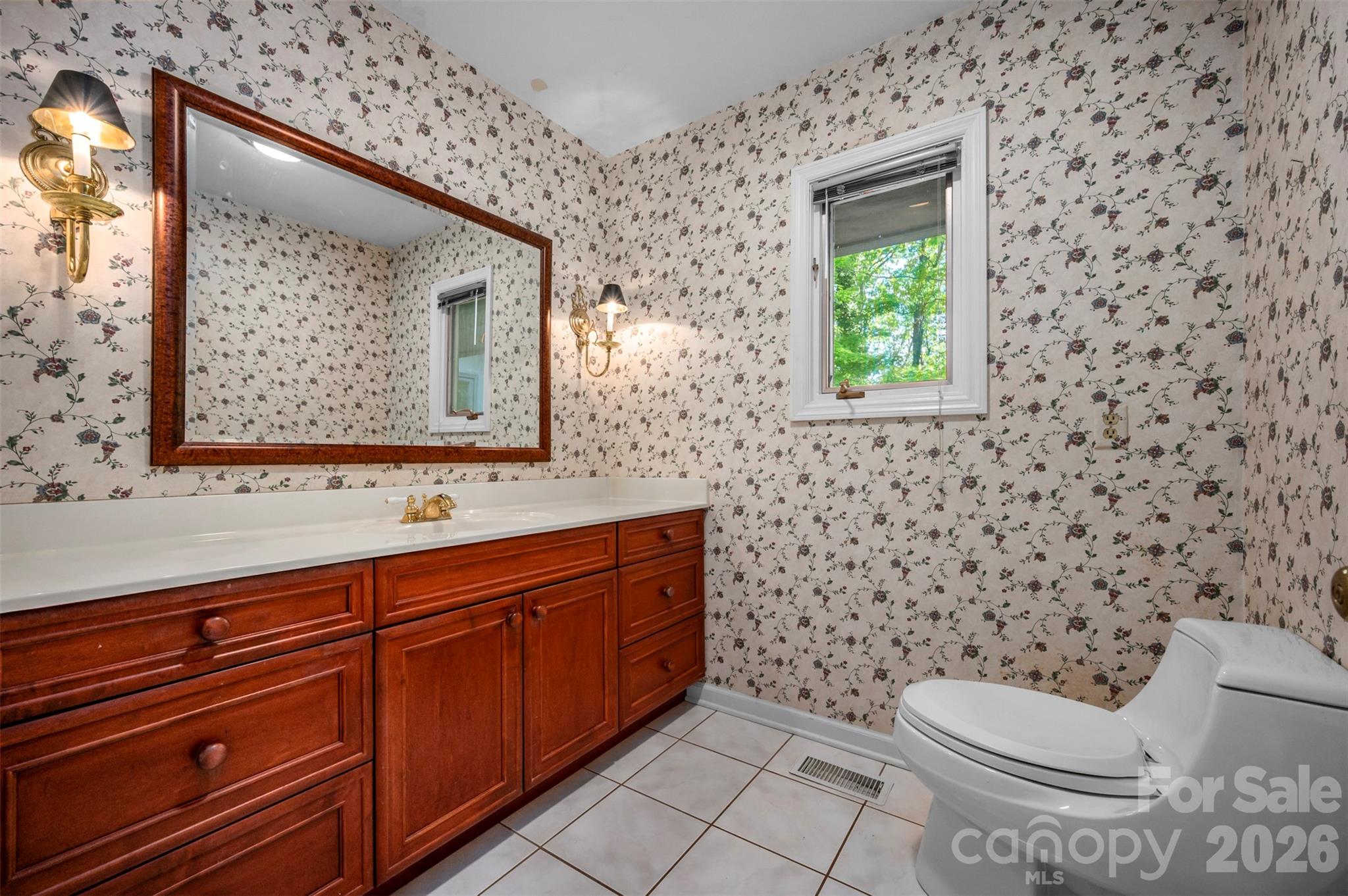 176 Fox Run Lane — Tryon