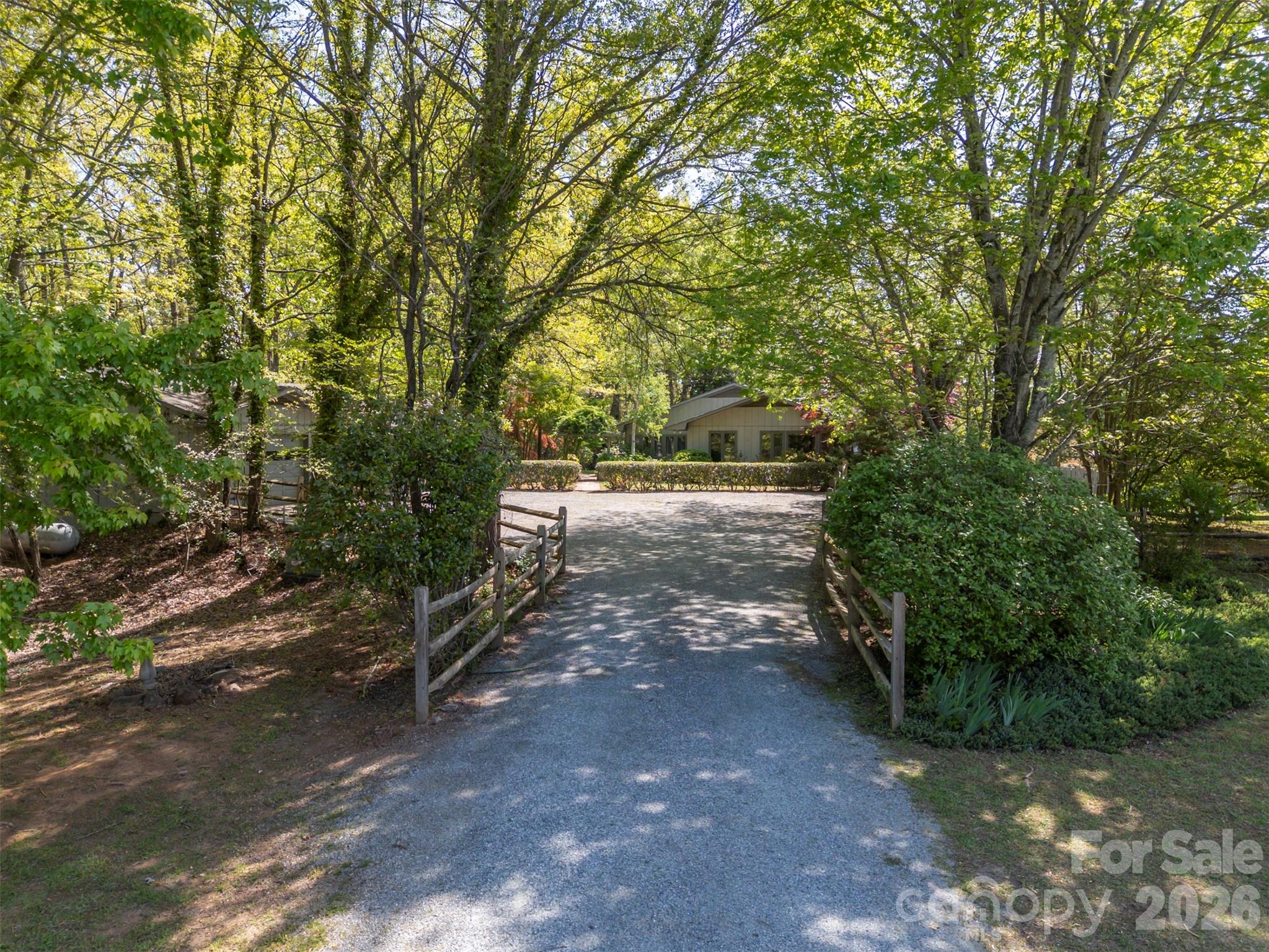 176 Fox Run Lane — Tryon