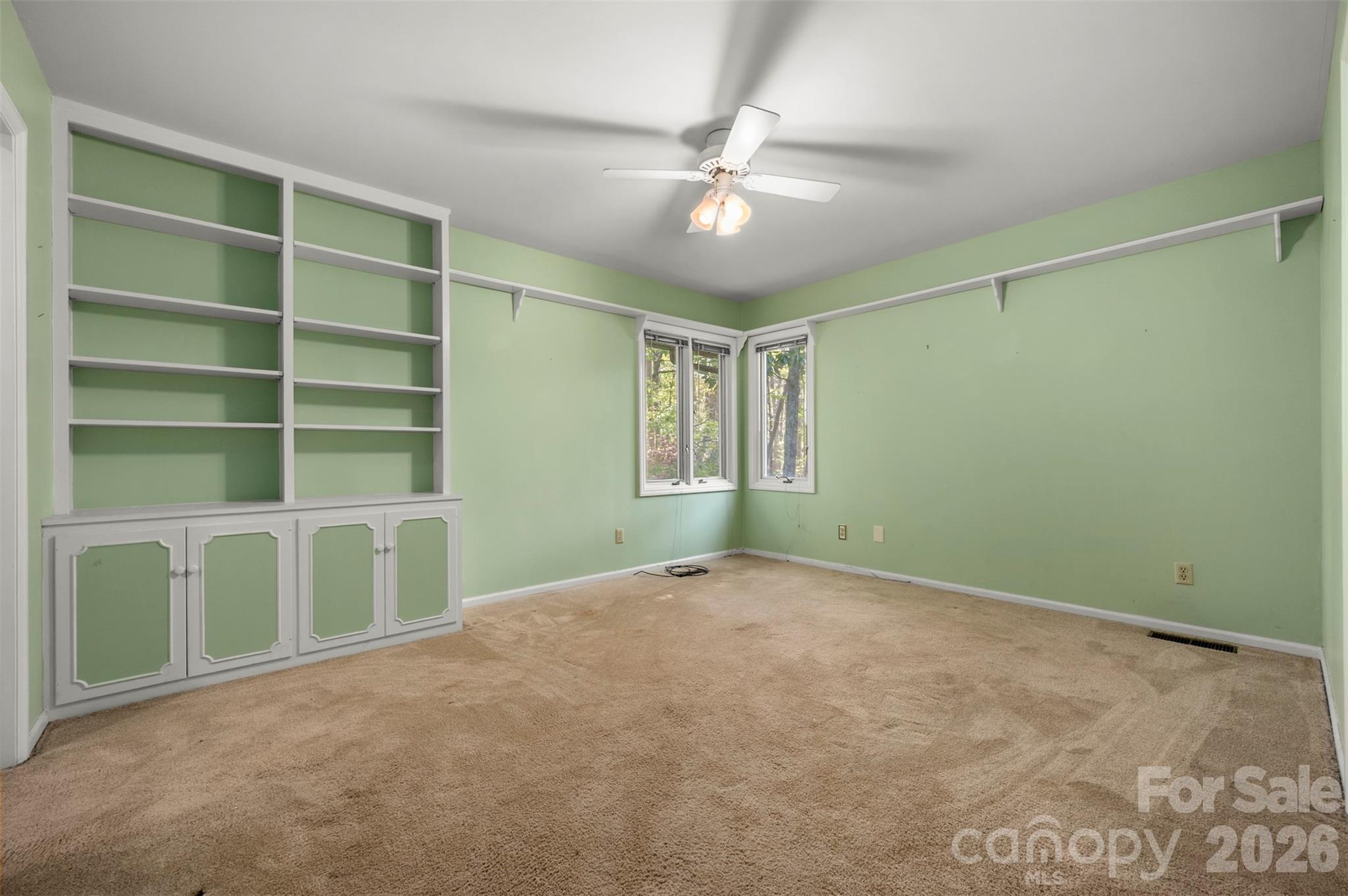 176 Fox Run Lane — Tryon