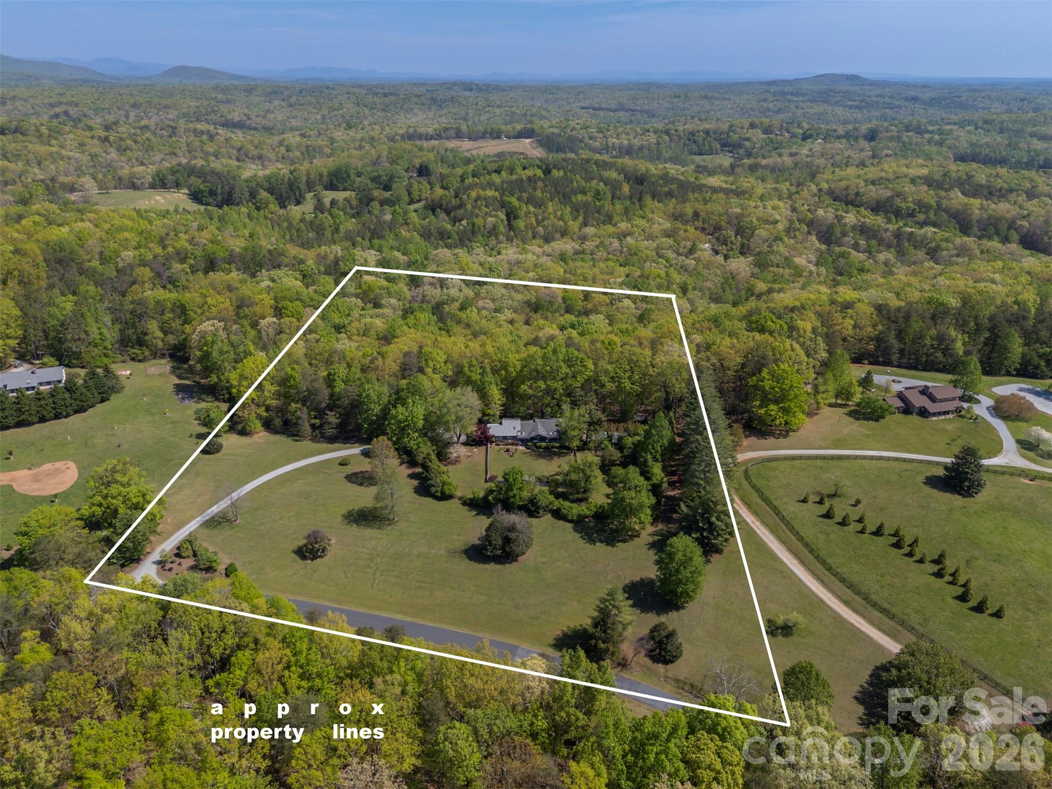 176 Fox Run Lane — Tryon