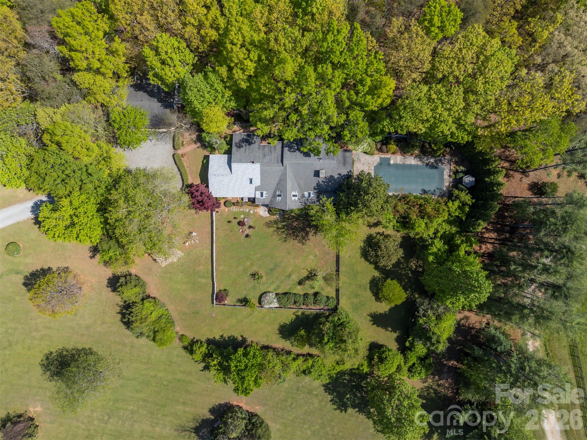 176 Fox Run Lane — Tryon