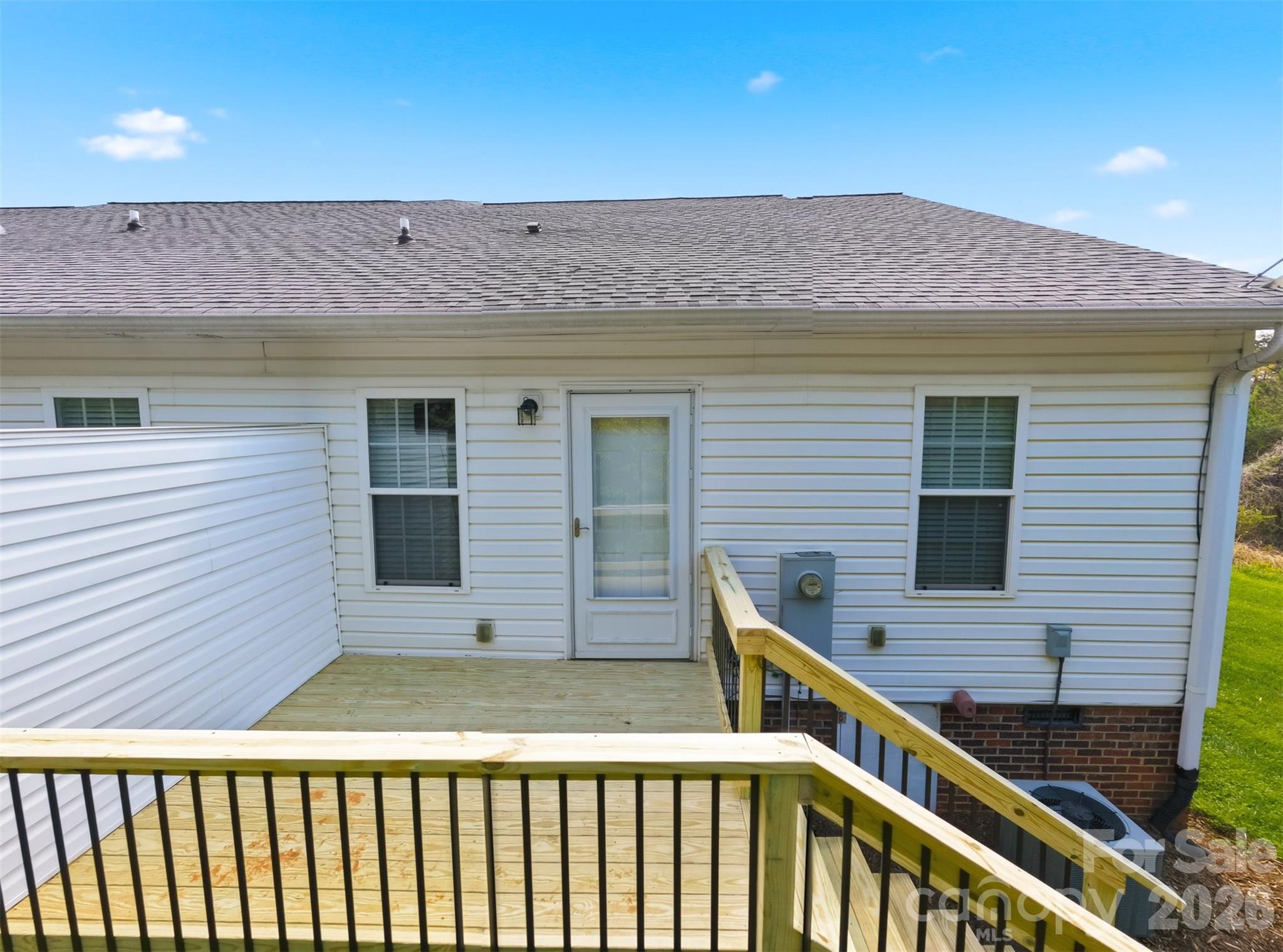 1662 Golden Cedar Lane — Newton