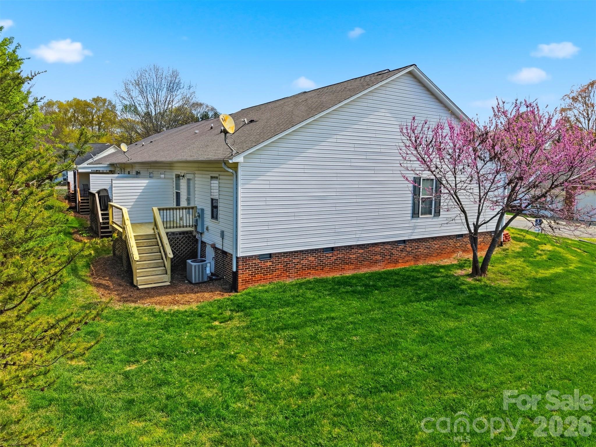 1662 Golden Cedar Lane — Newton
