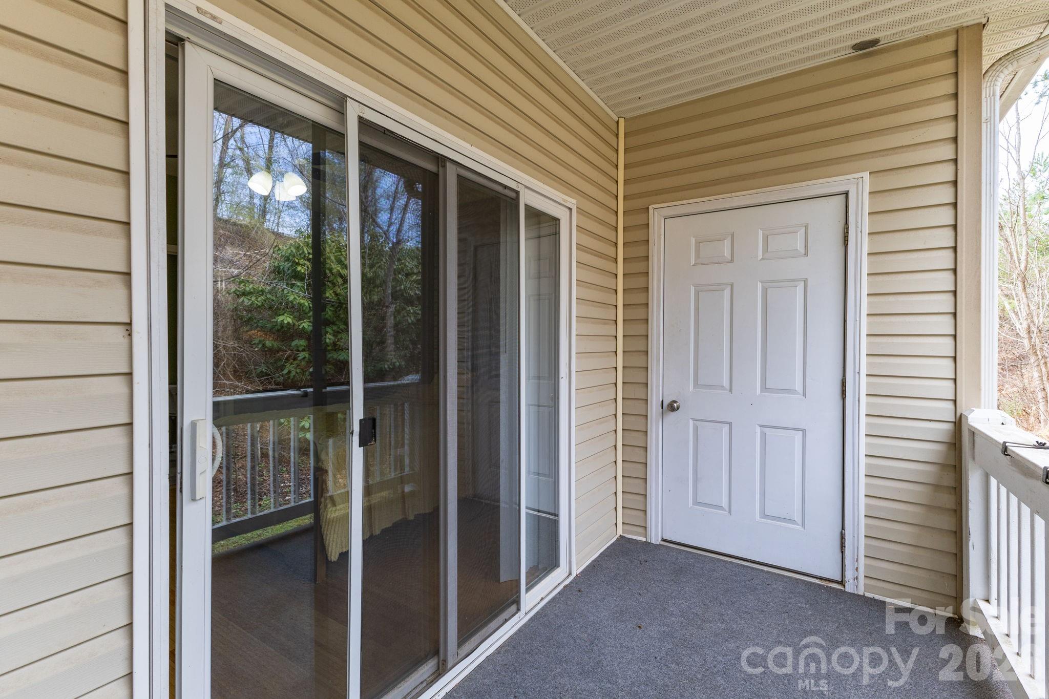 709 Villas Court — Asheville