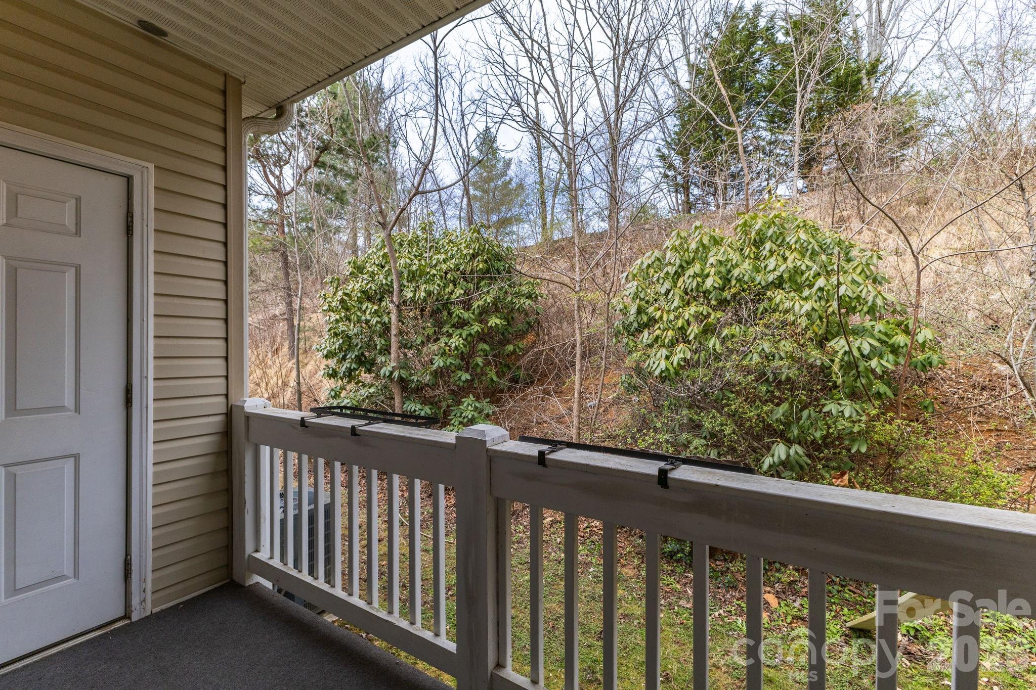 709 Villas Court — Asheville