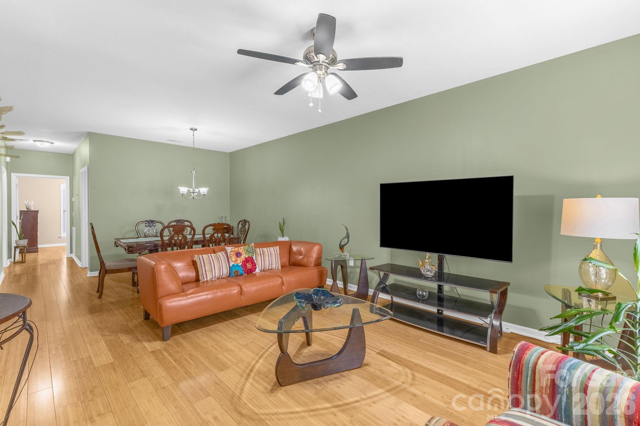 709 Villas Court — Asheville
