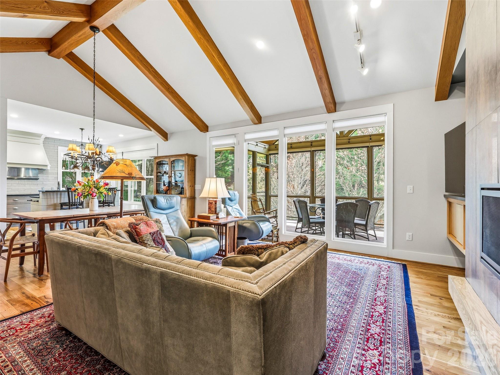 242 Whistlewood Lane — Hendersonville