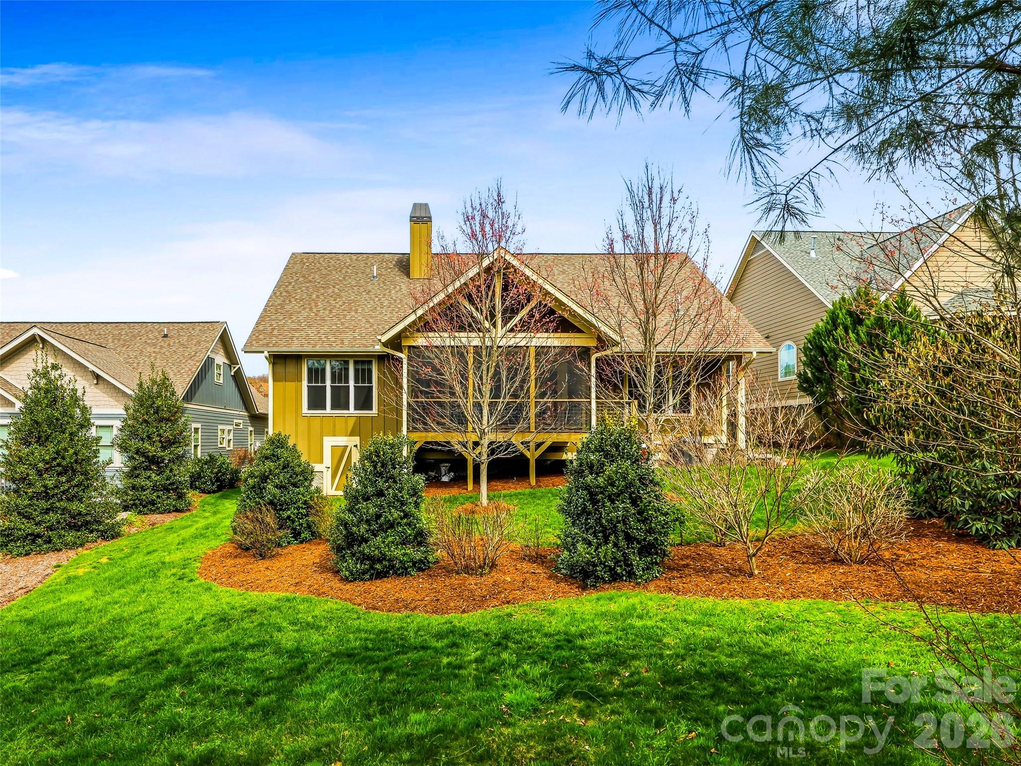 242 Whistlewood Lane — Hendersonville