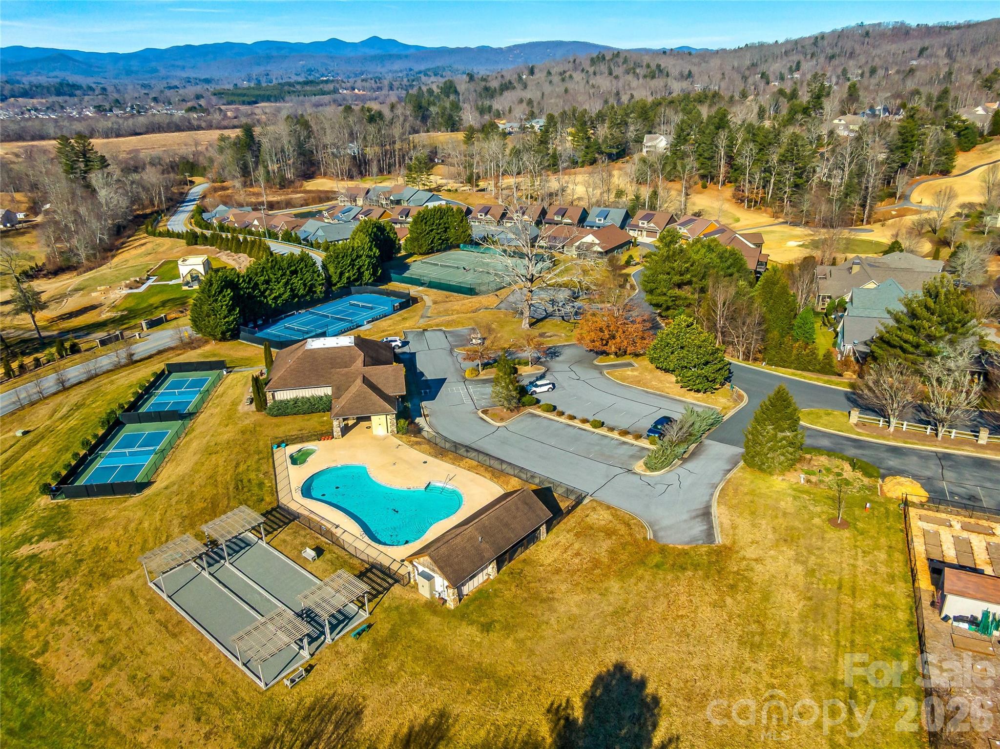 242 Whistlewood Lane — Hendersonville