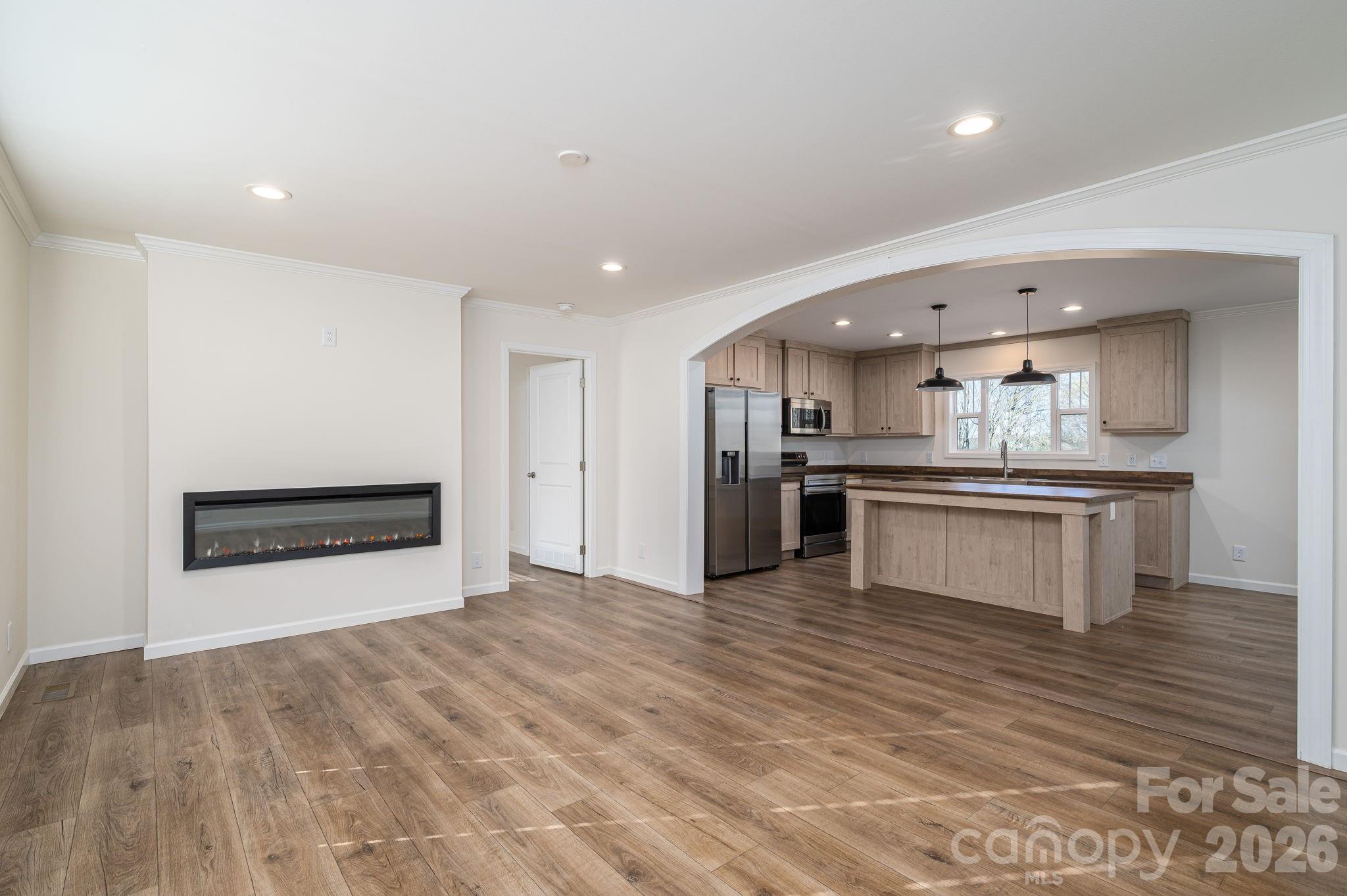 808 W Eagleview Lane — Lawndale