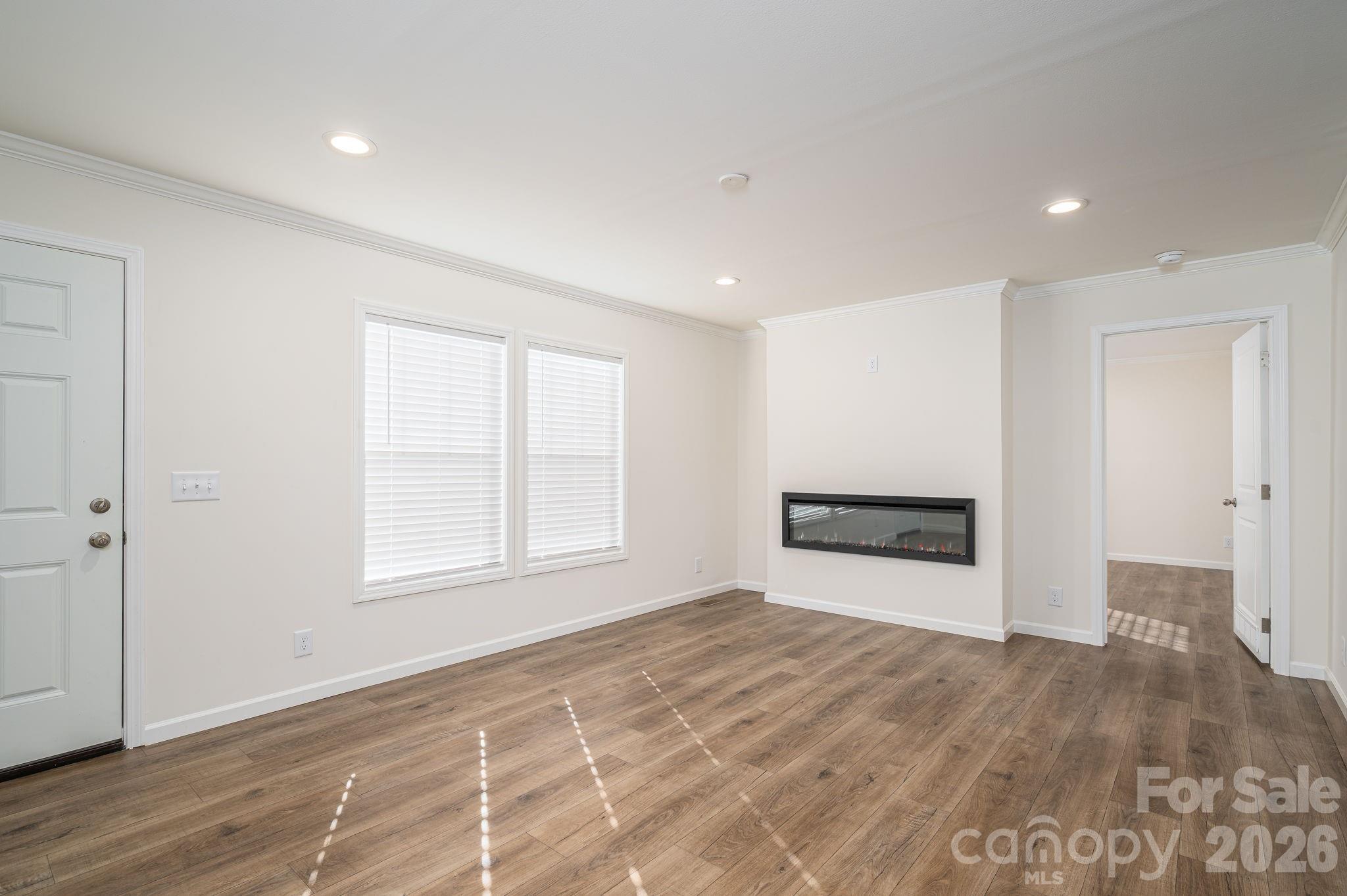 808 W Eagleview Lane — Lawndale