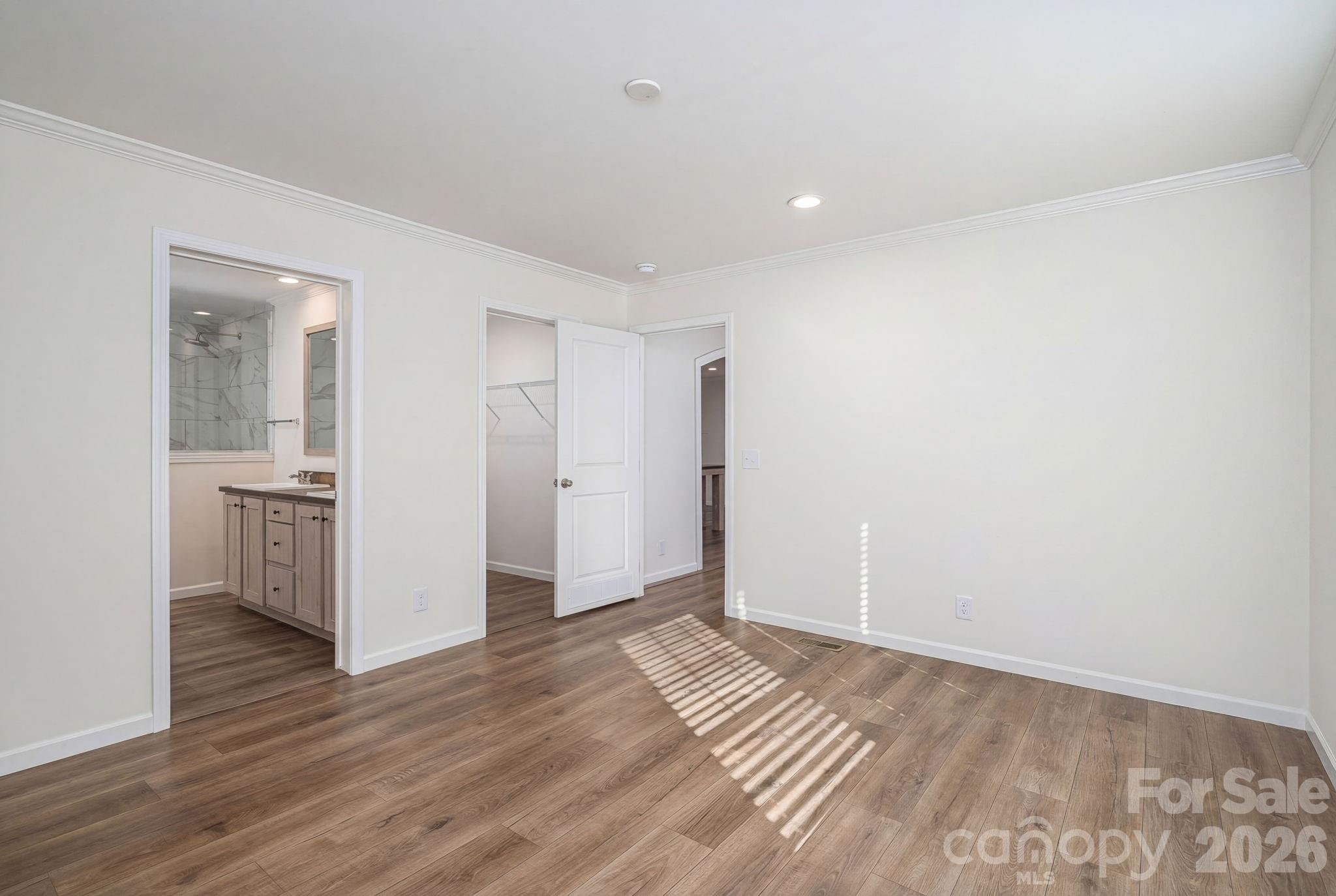 808 W Eagleview Lane — Lawndale