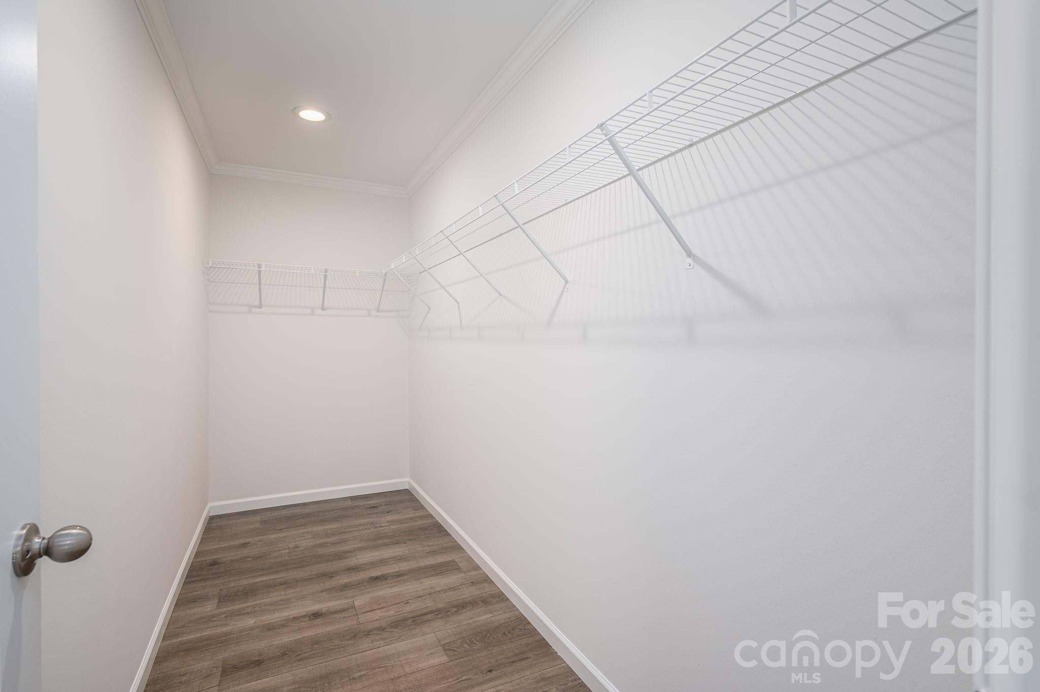 808 W Eagleview Lane — Lawndale