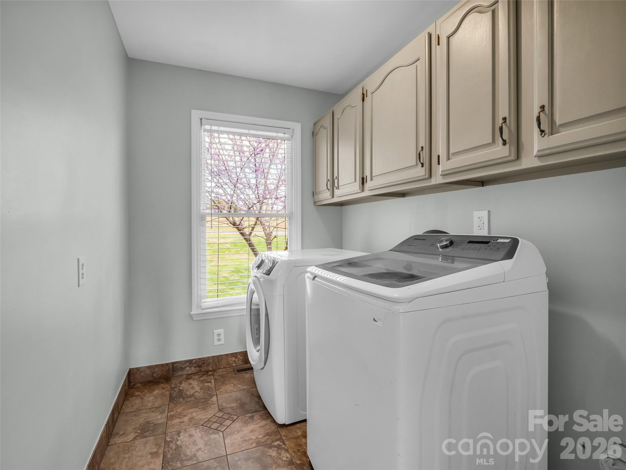 148 Fairway Drive — Forest City