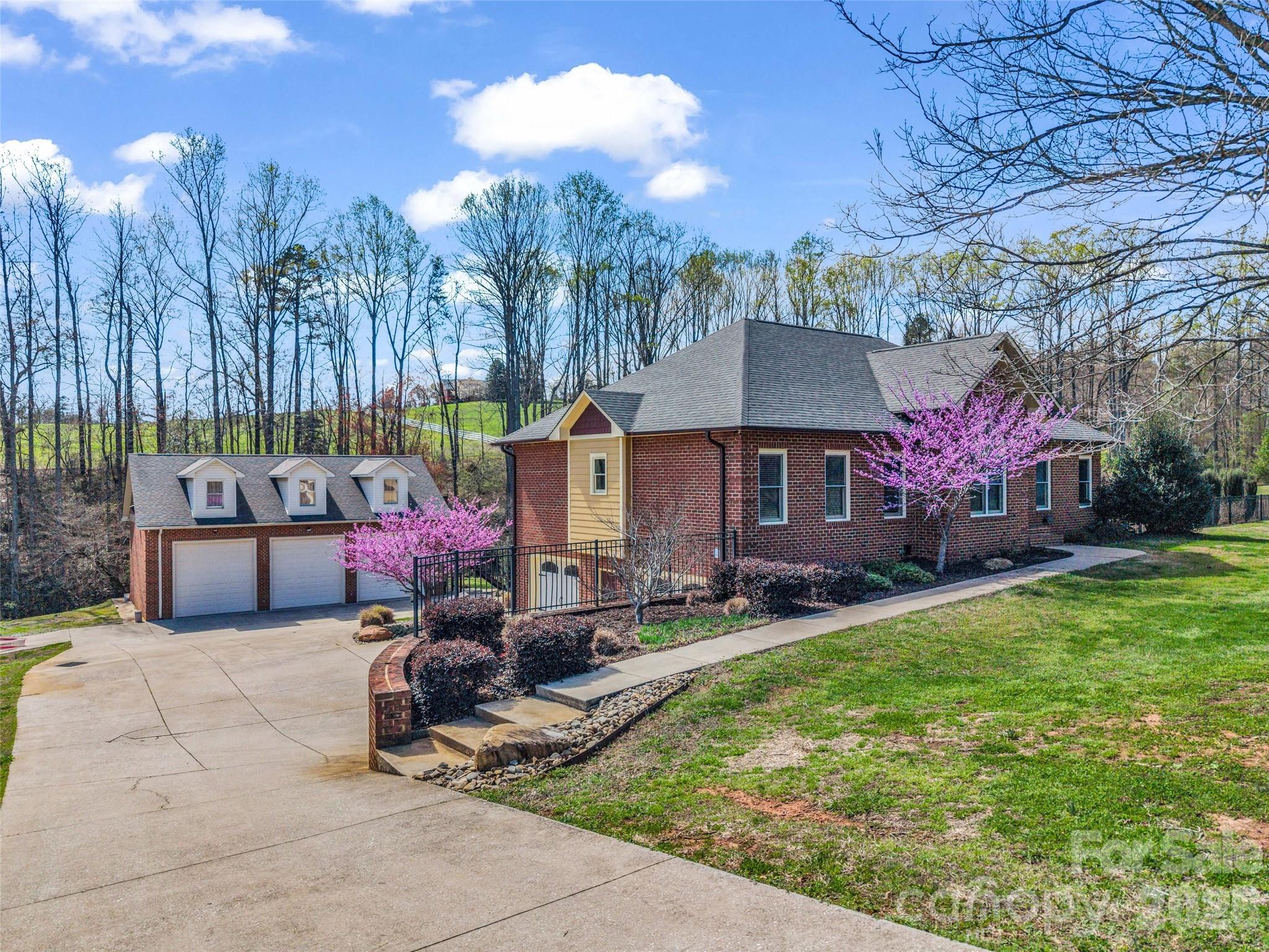 148 Fairway Drive — Forest City