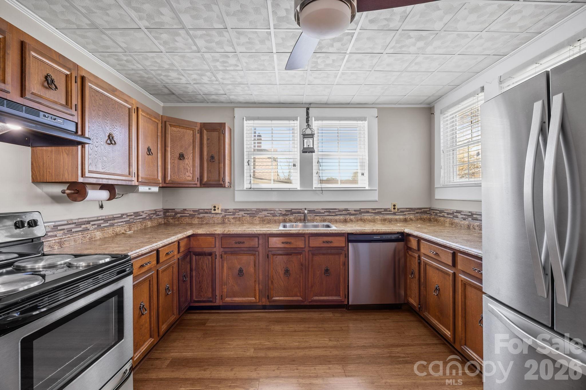 414 S Spencer Avenue — Spencer