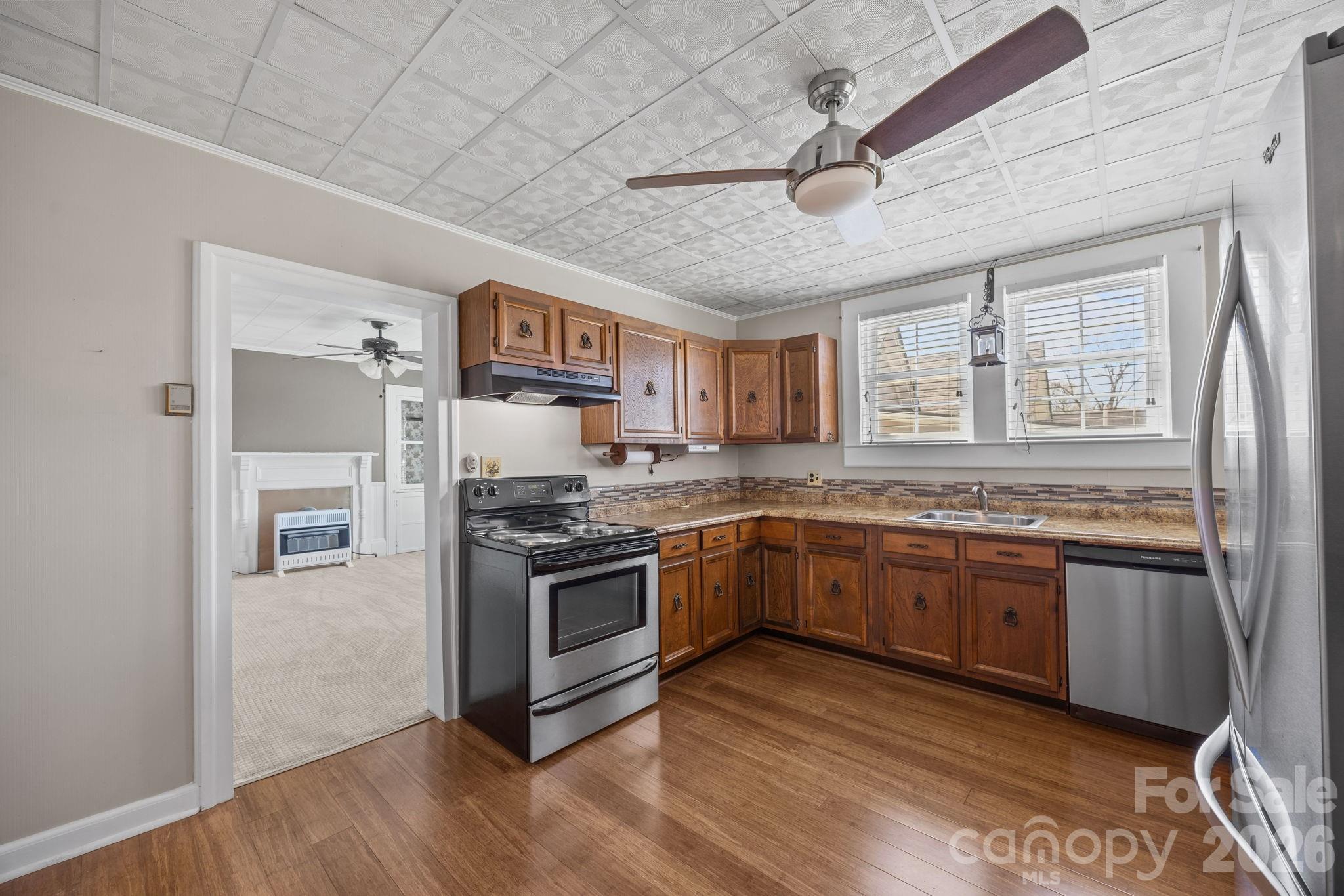 414 S Spencer Avenue — Spencer