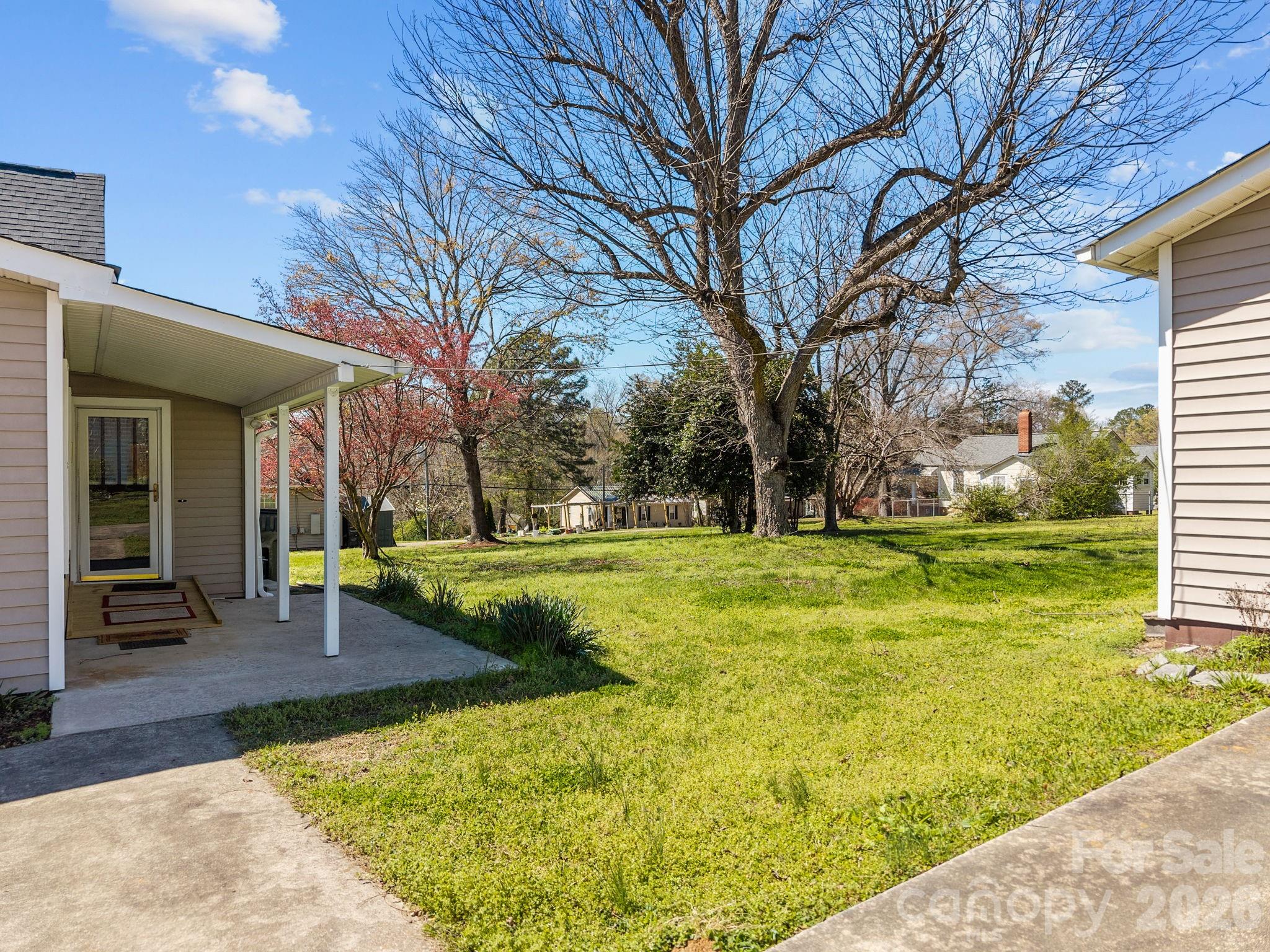 414 S Spencer Avenue — Spencer