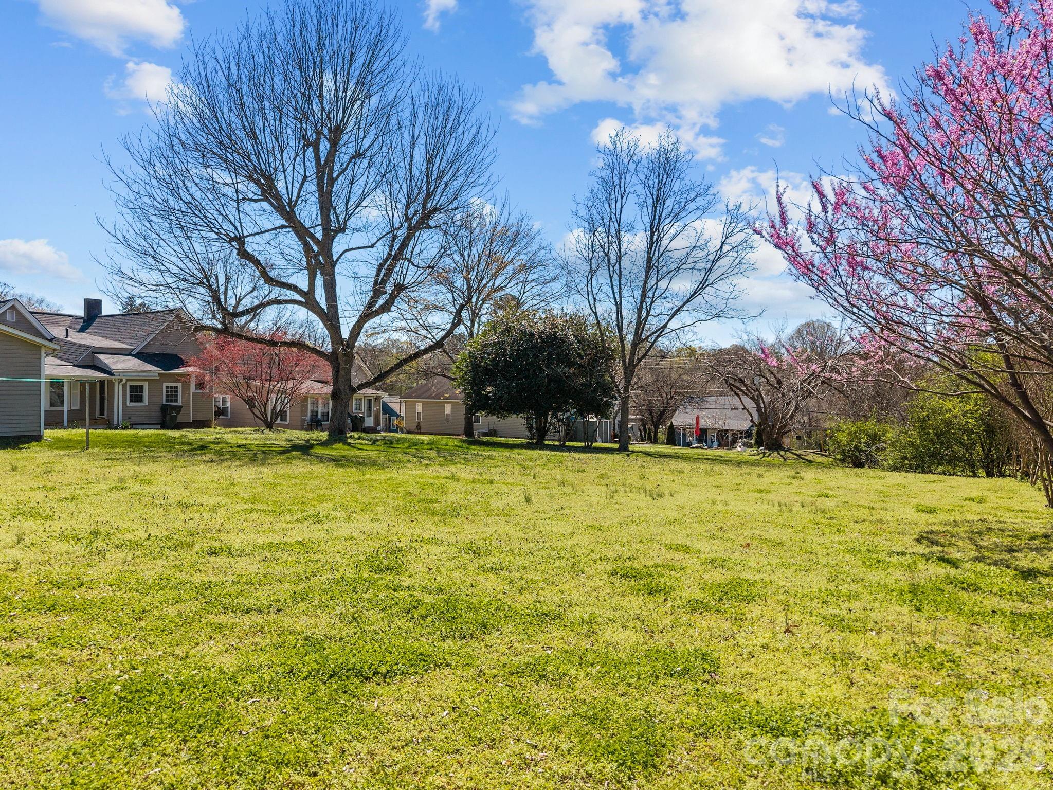 414 S Spencer Avenue — Spencer