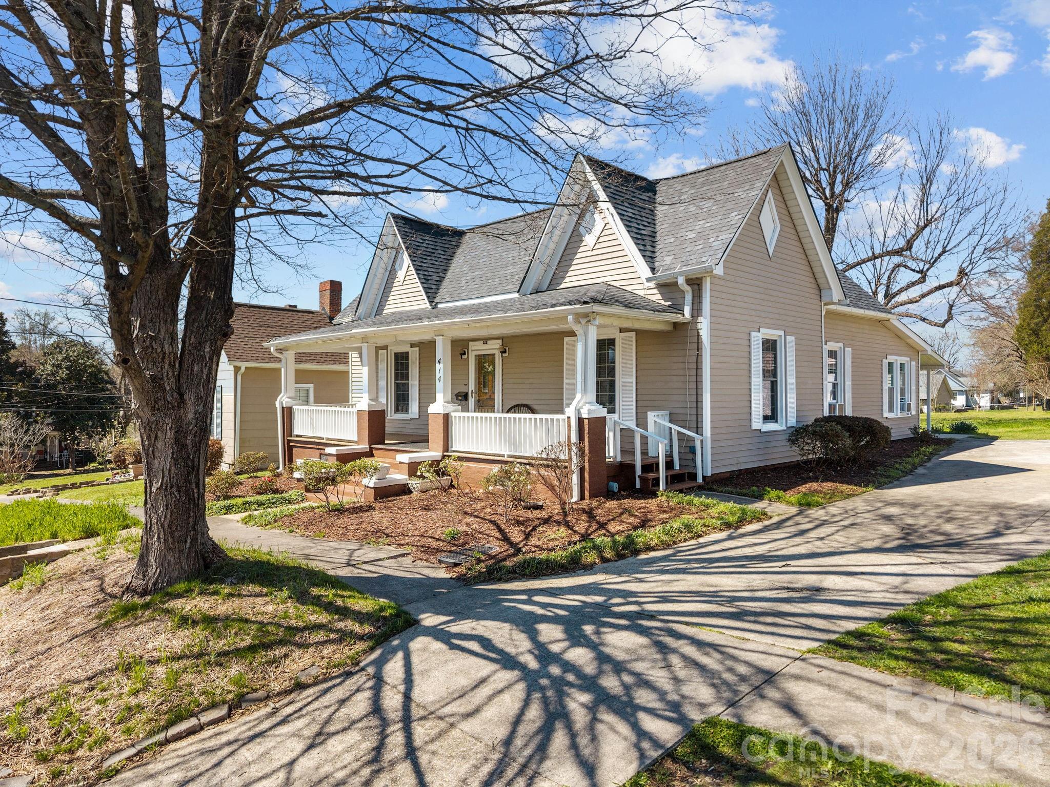 414 S Spencer Avenue — Spencer