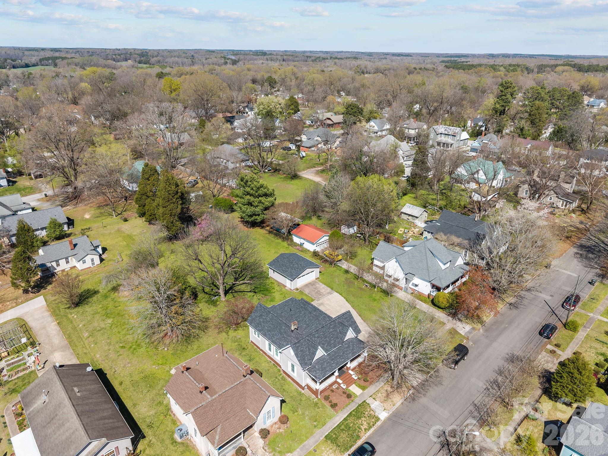 414 S Spencer Avenue — Spencer