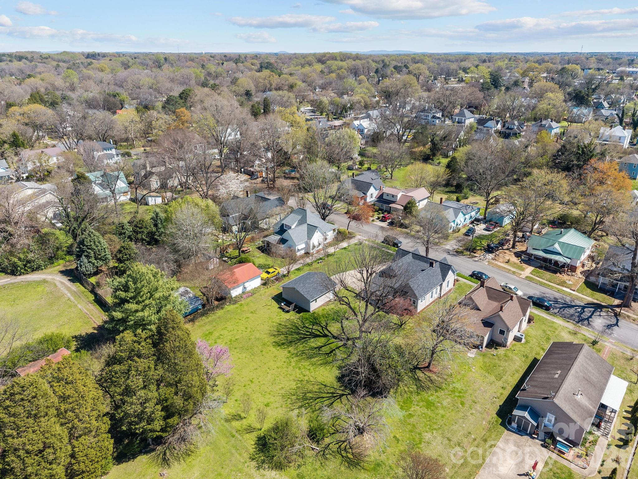 414 S Spencer Avenue — Spencer