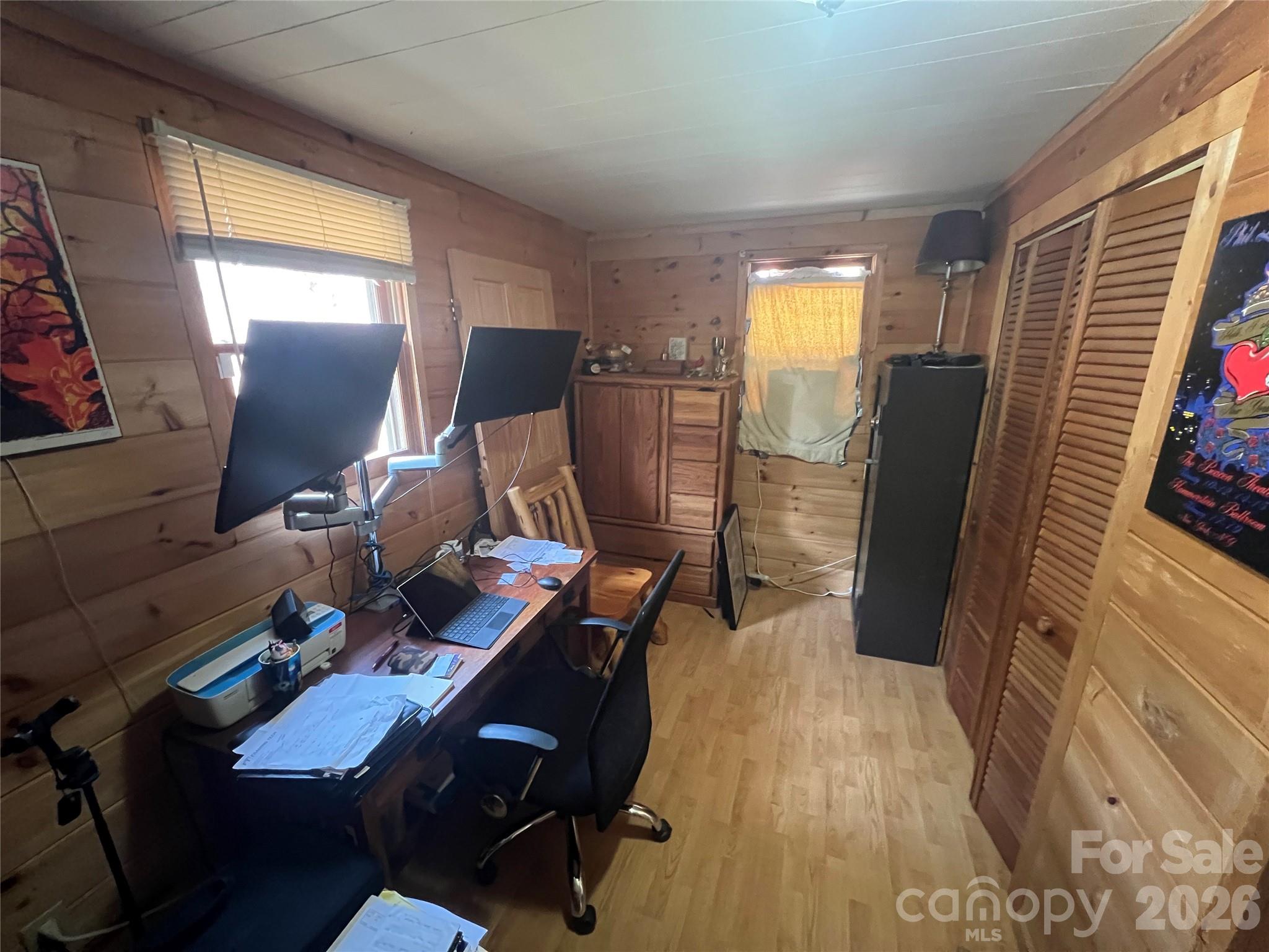 365 Hillbilly Lane — Mill Spring