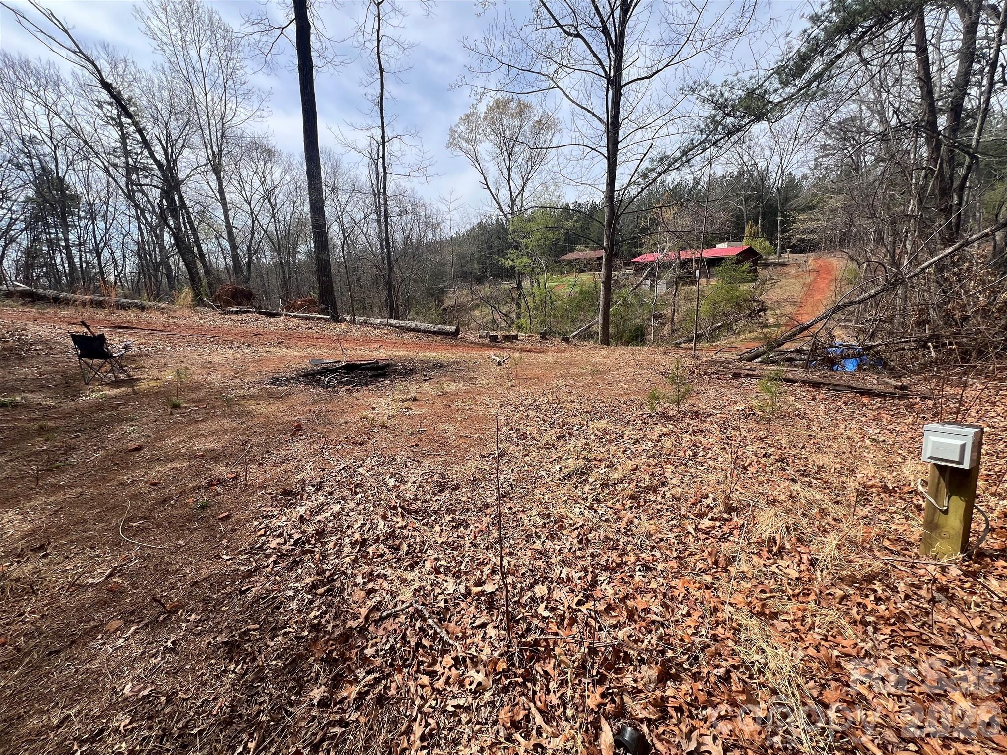 365 Hillbilly Lane — Mill Spring
