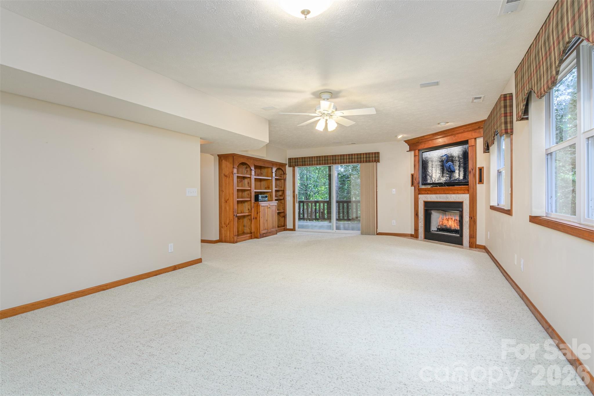 299 Carriage Summitt Way — Hendersonville