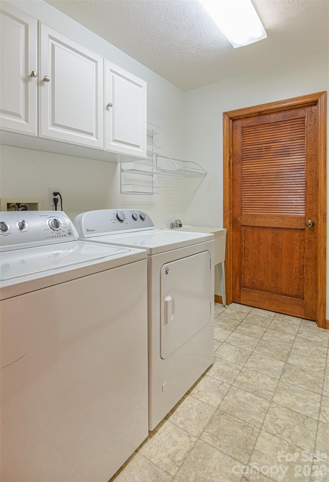 299 Carriage Summitt Way — Hendersonville