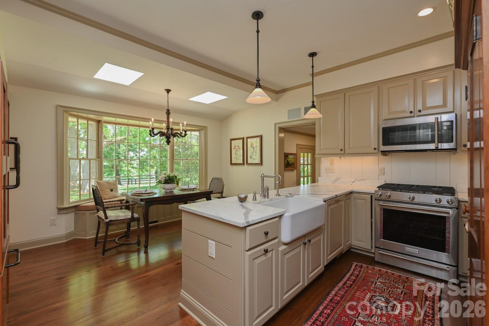 835 Jackson Grove Road — Columbus
