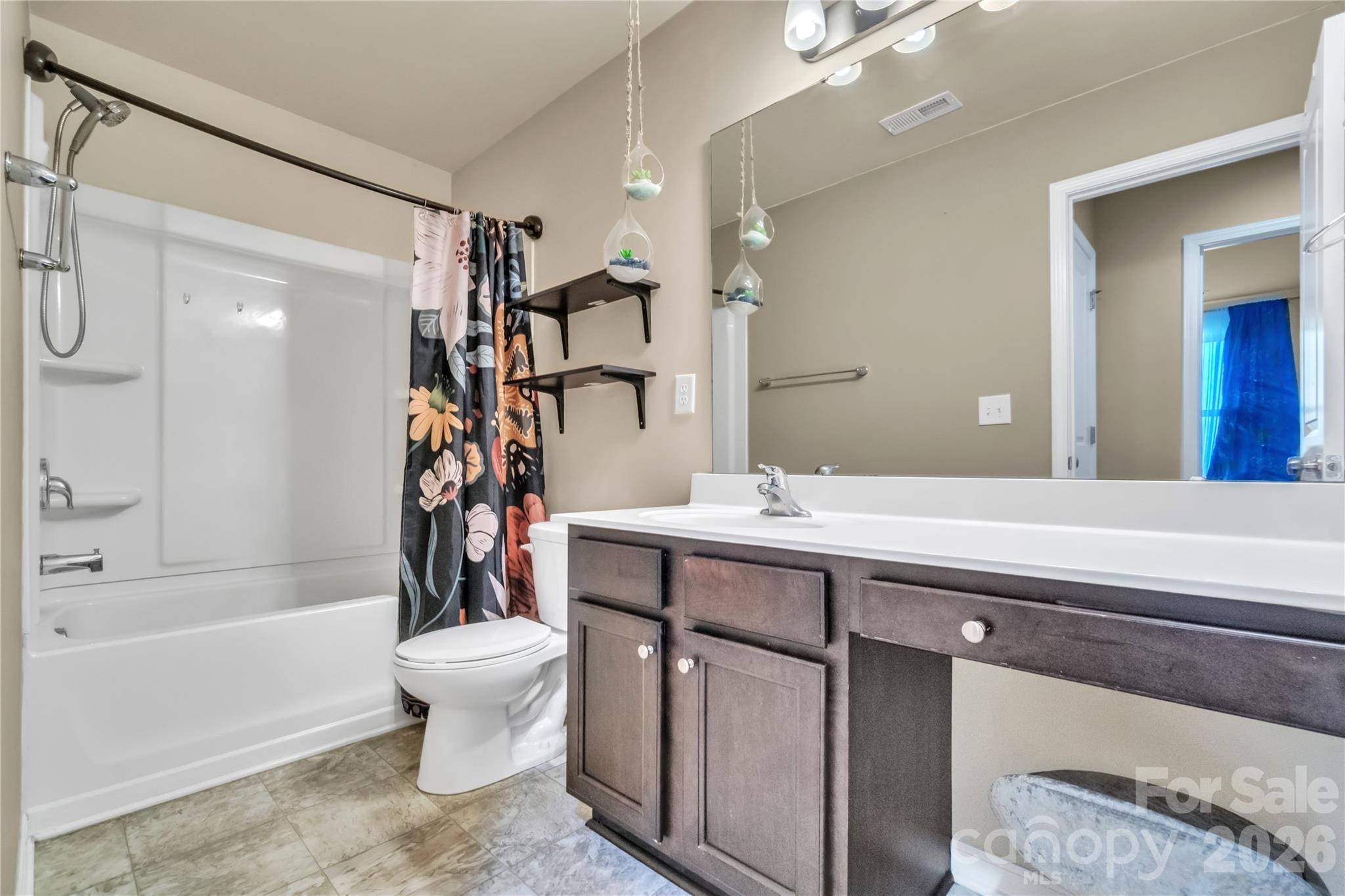 111 Canter Lane — Mooresville