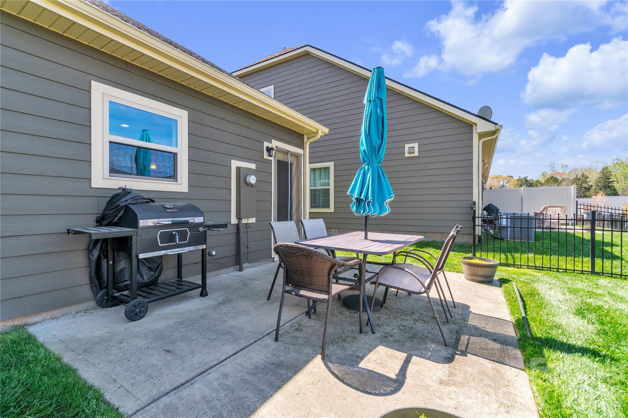 111 Canter Lane — Mooresville