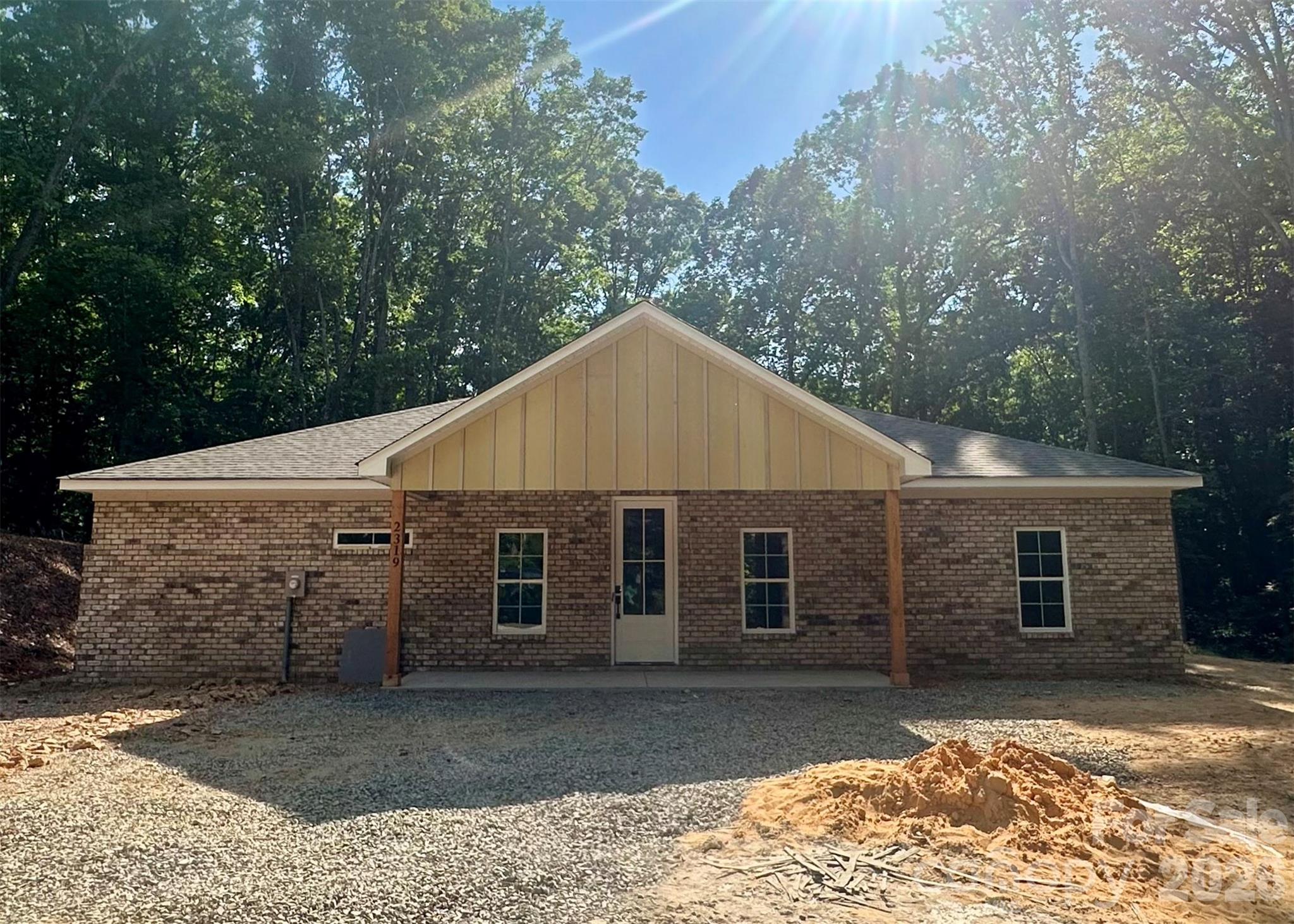 2319 Tanglewood Drive — Albemarle