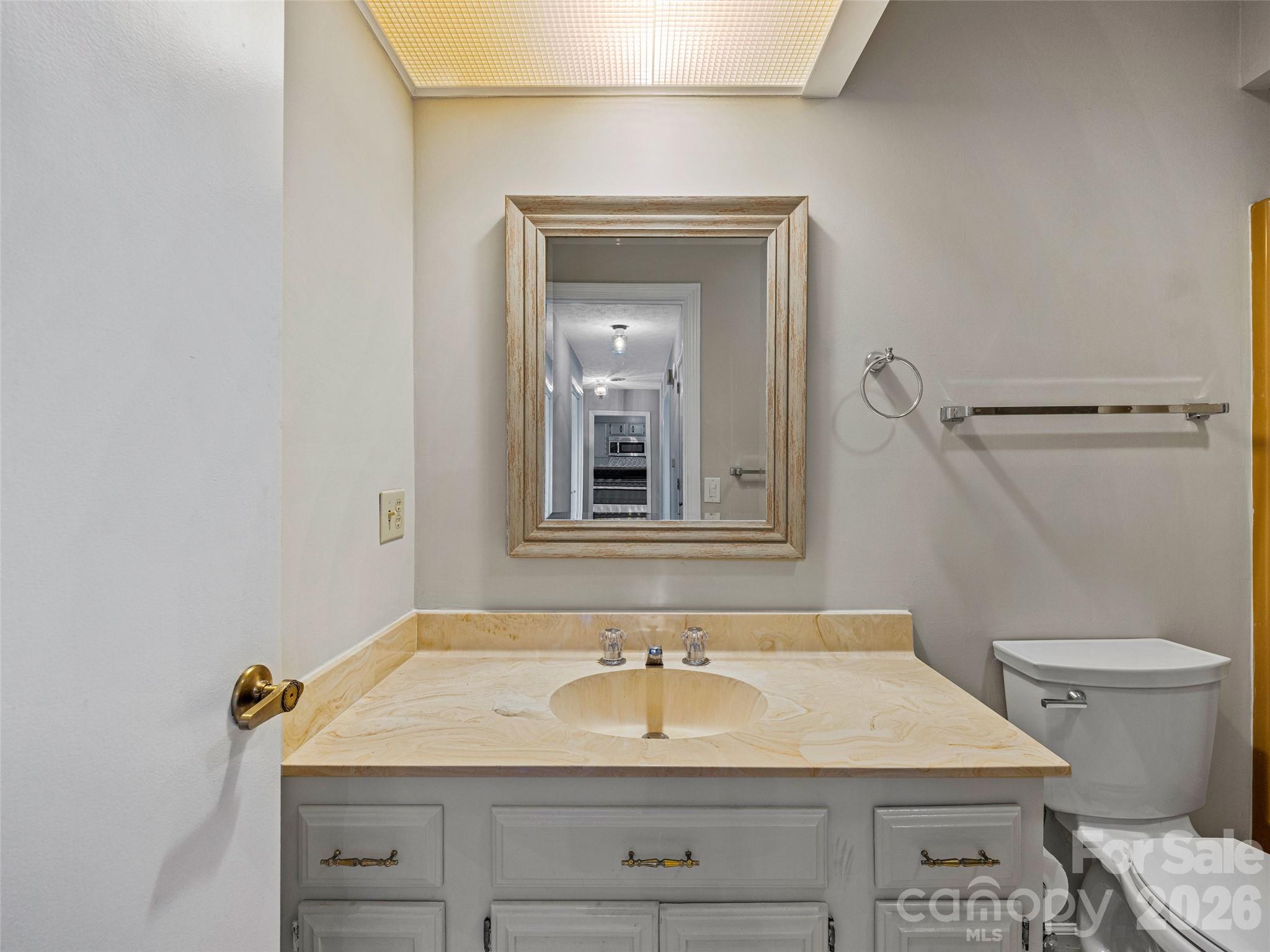 128 Country Ridge Road — Hendersonville