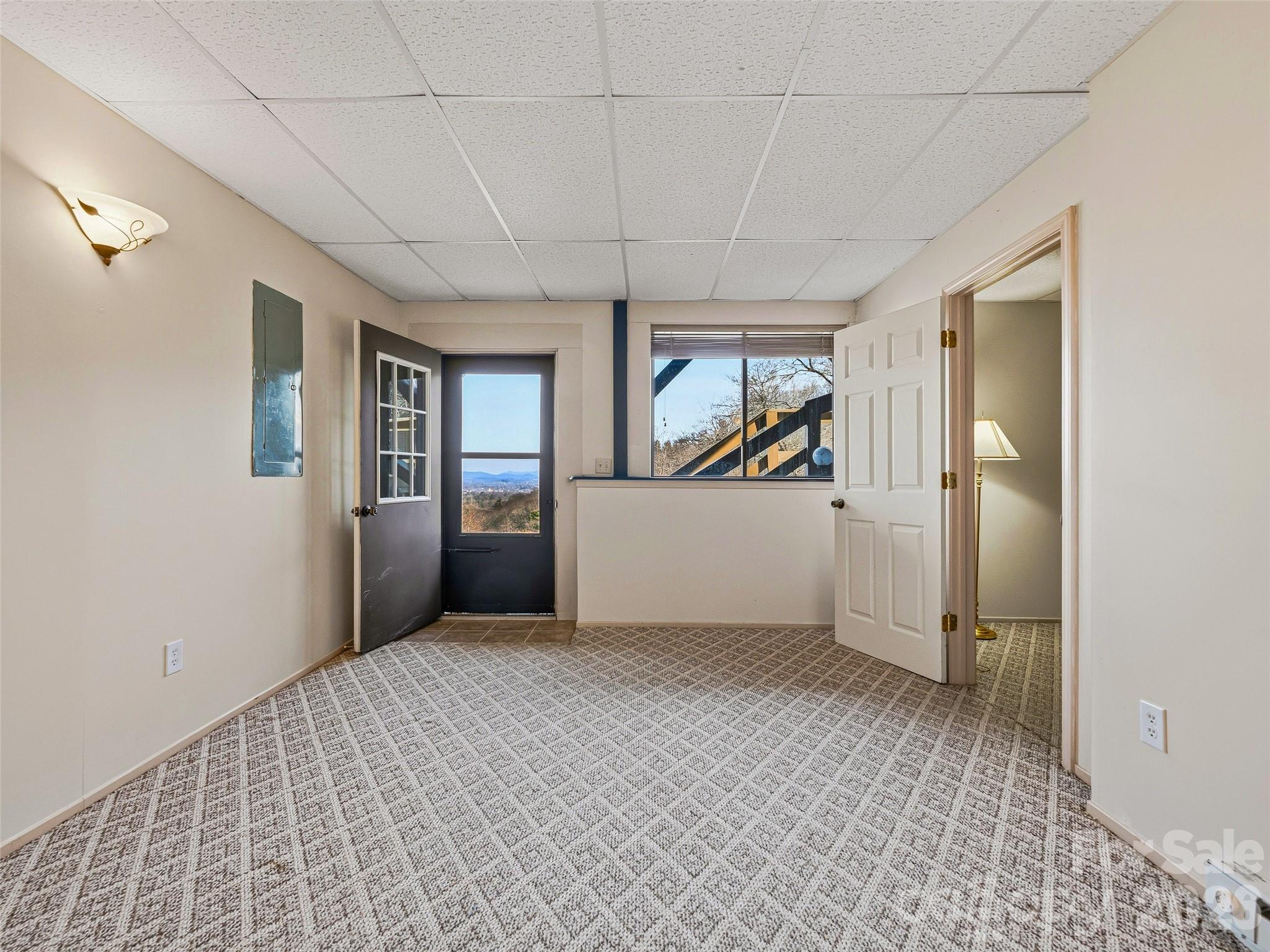 128 Country Ridge Road — Hendersonville