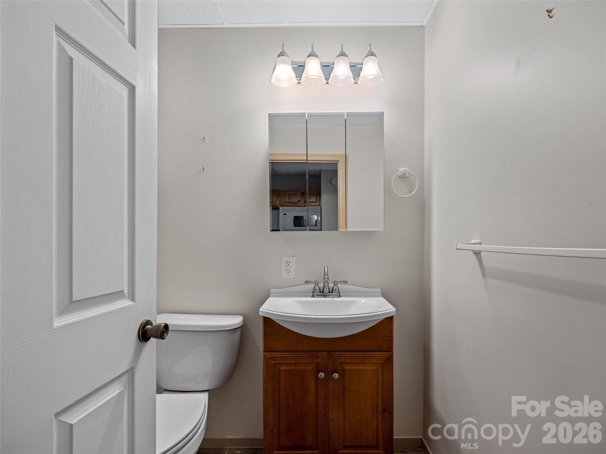 128 Country Ridge Road — Hendersonville