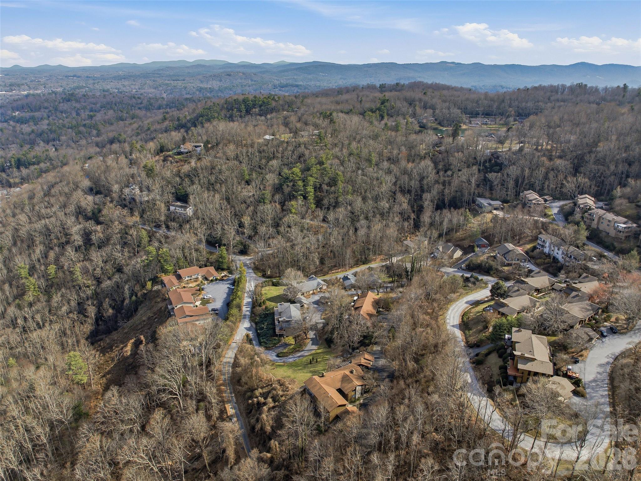 128 Country Ridge Road — Hendersonville