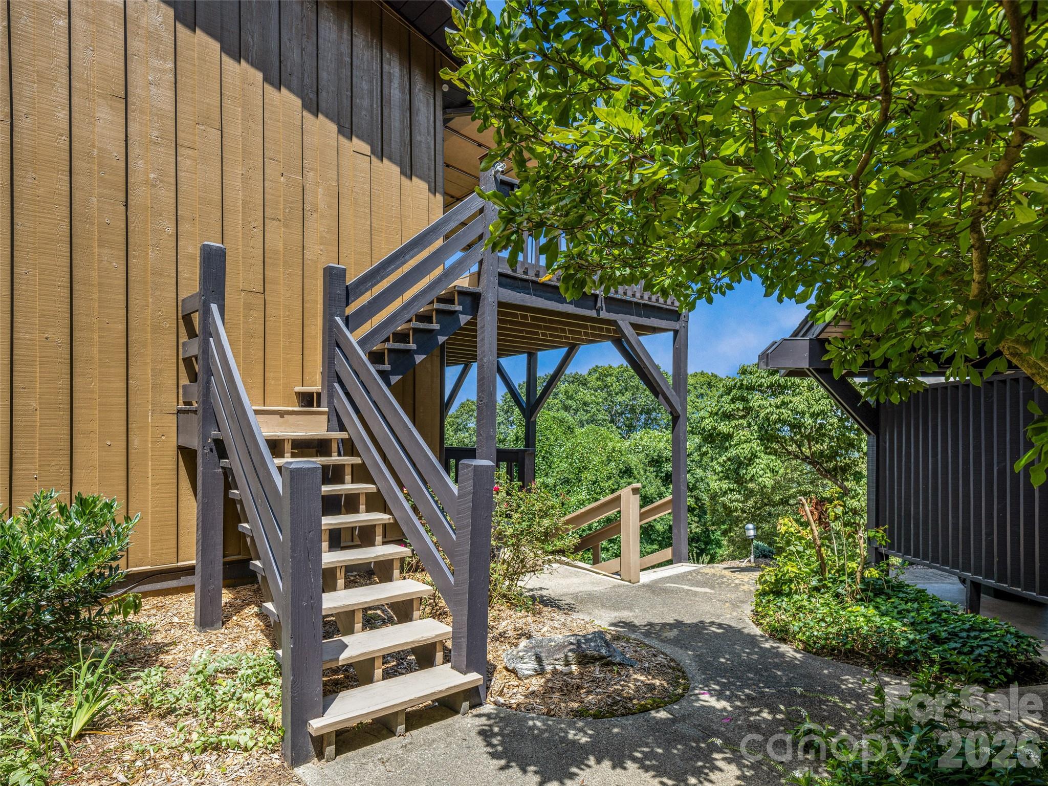 128 Country Ridge Road — Hendersonville