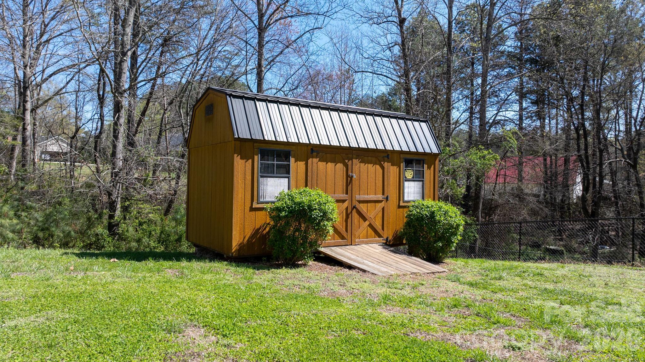 120 Wesley Court — Crouse