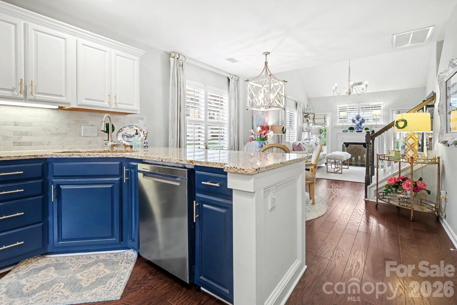 11184 Saintsbury Place — Charlotte