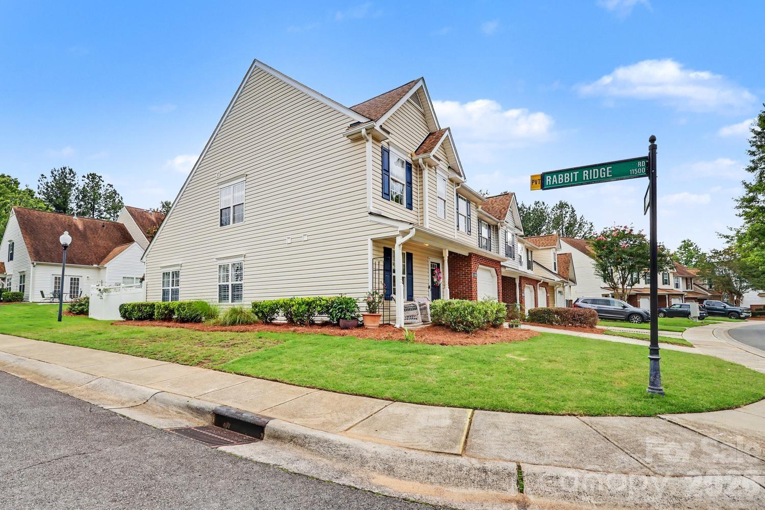11184 Saintsbury Place — Charlotte