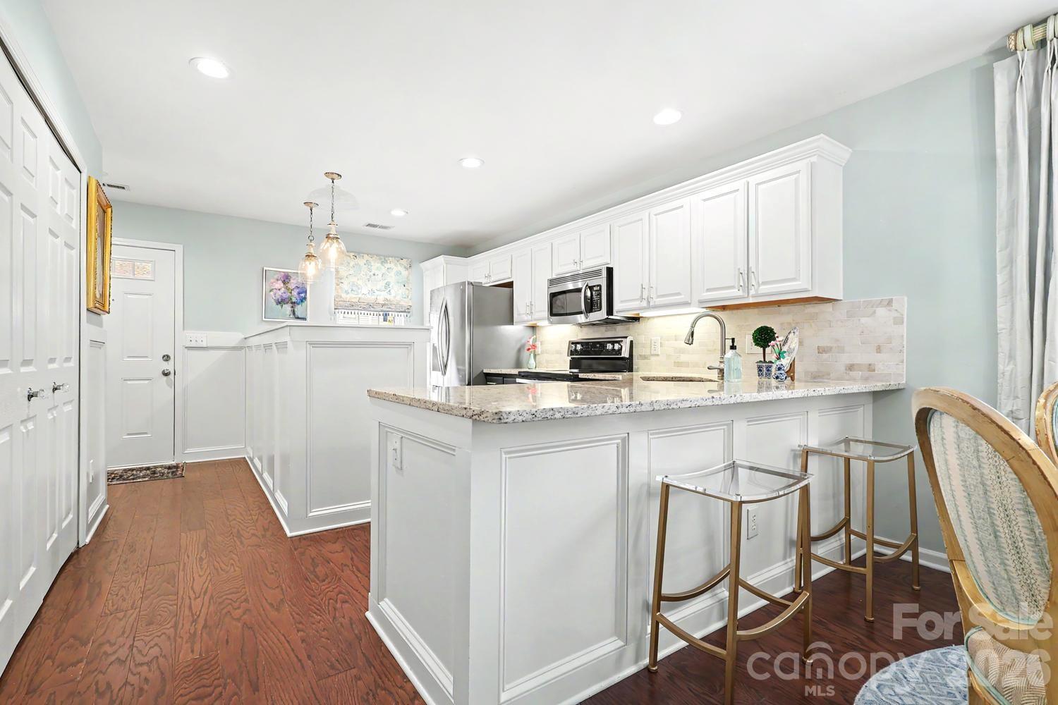 11184 Saintsbury Place — Charlotte