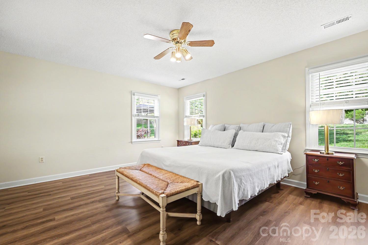 5000 Whitwell Court — Charlotte