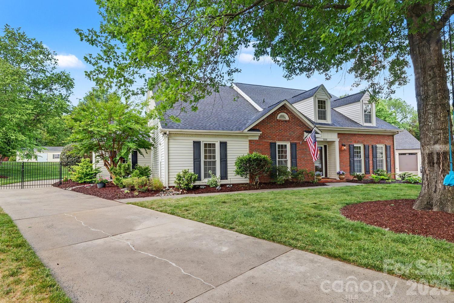 5000 Whitwell Court — Charlotte