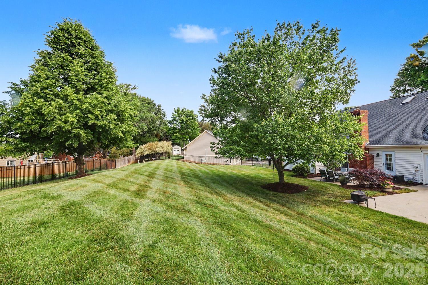 5000 Whitwell Court — Charlotte