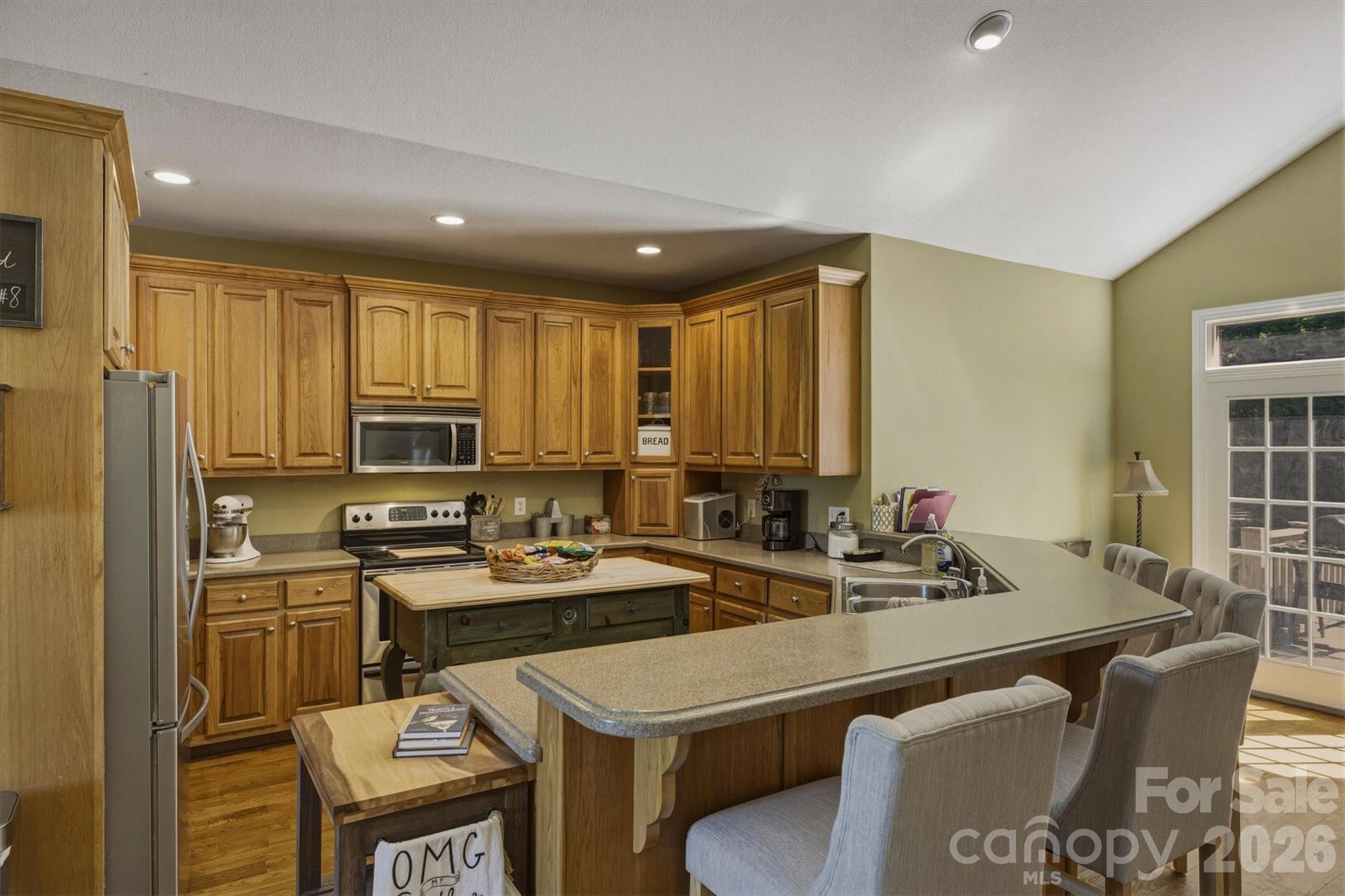 405 Golfview Court — Lenoir