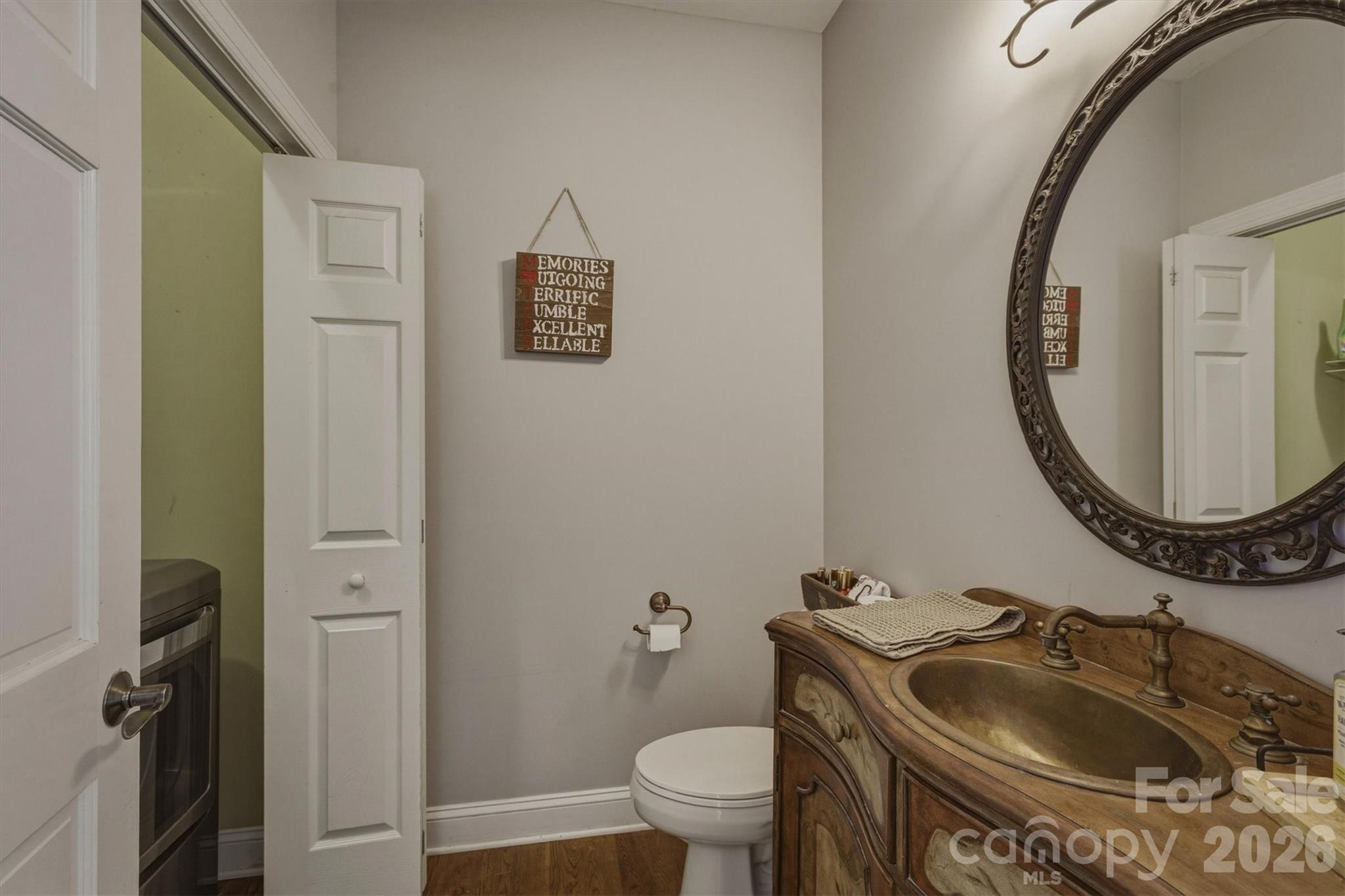 405 Golfview Court — Lenoir